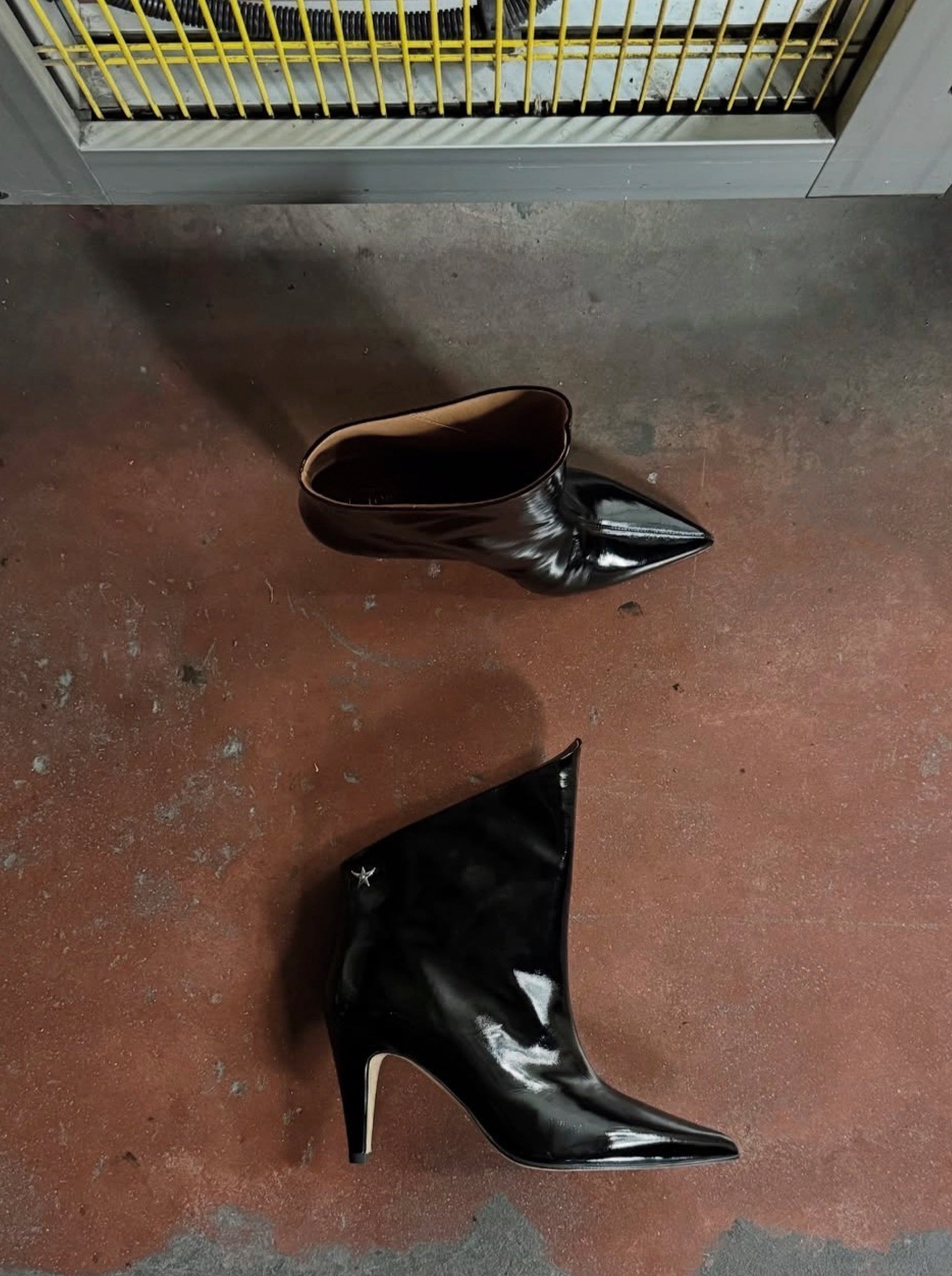 NUNU BLACK PATENT BOOTIES