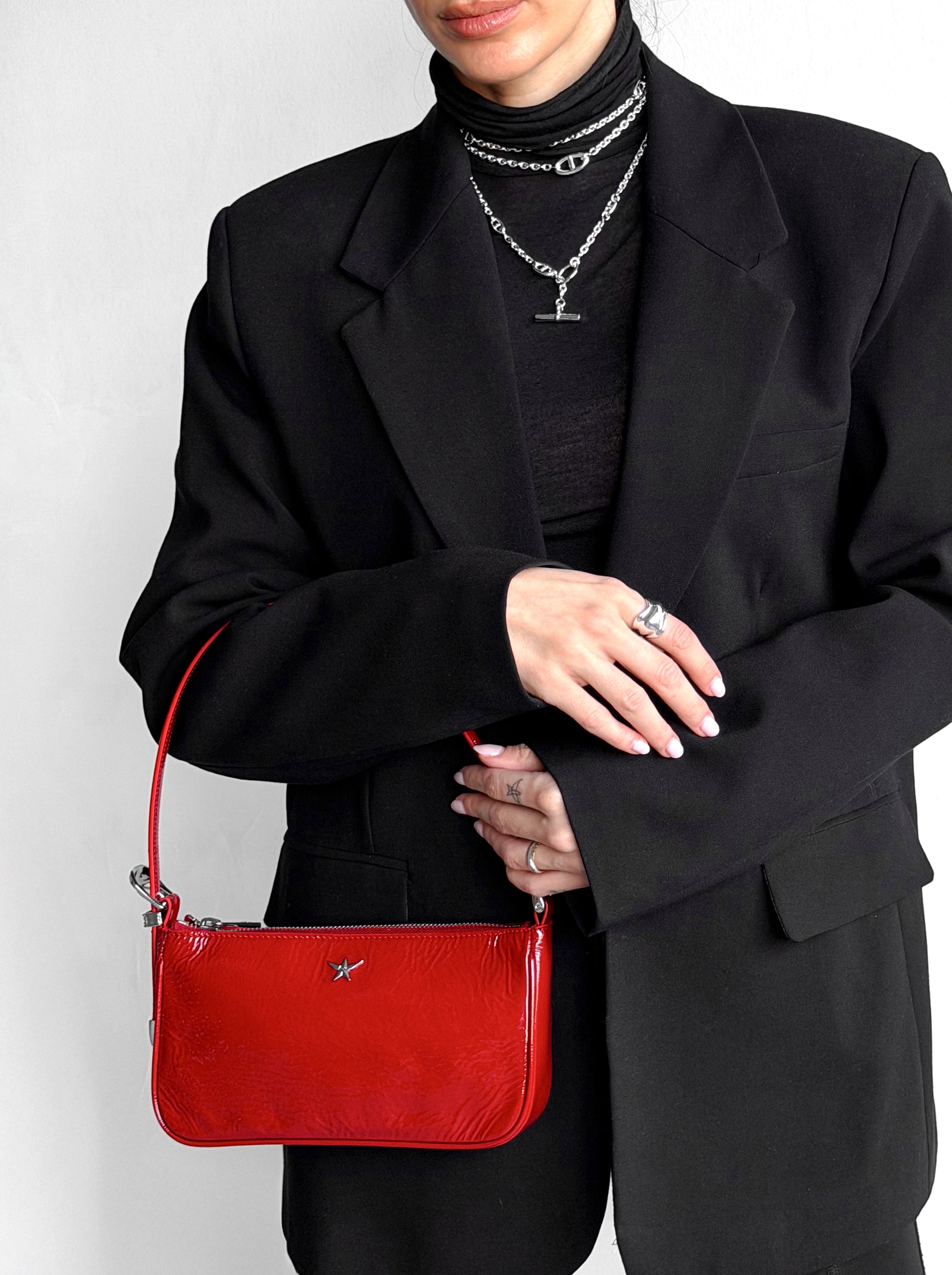 CURVE RED NAPLAK PATENT BAG