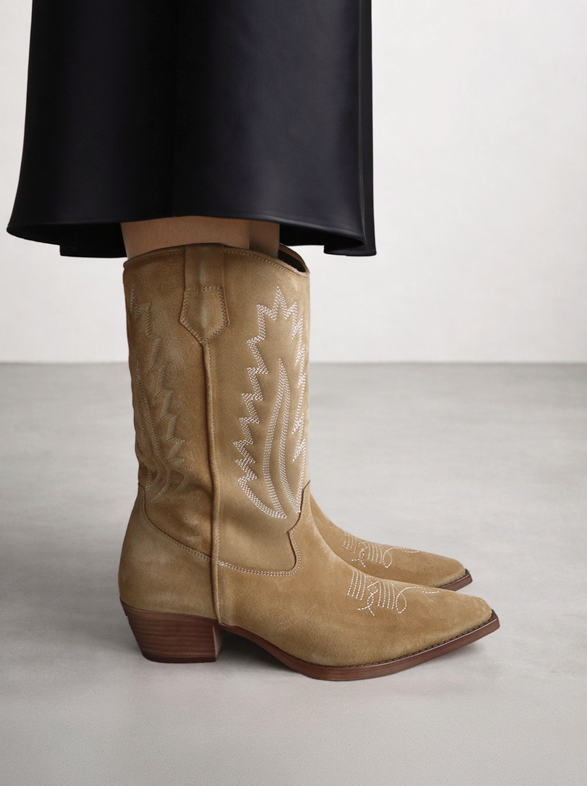 WEST MAS CAMEL SUEDE BOOTS