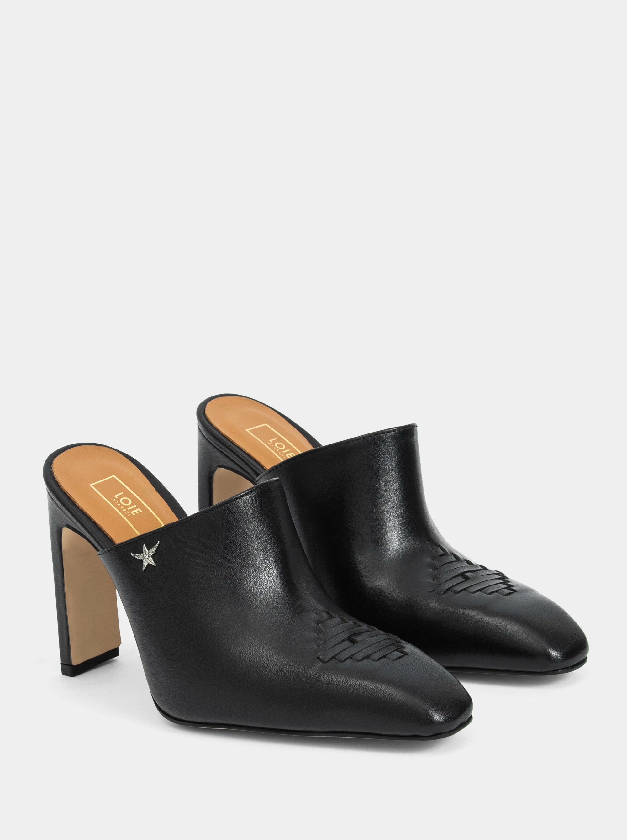 AIGNER BLACK LEATHER SANDALS