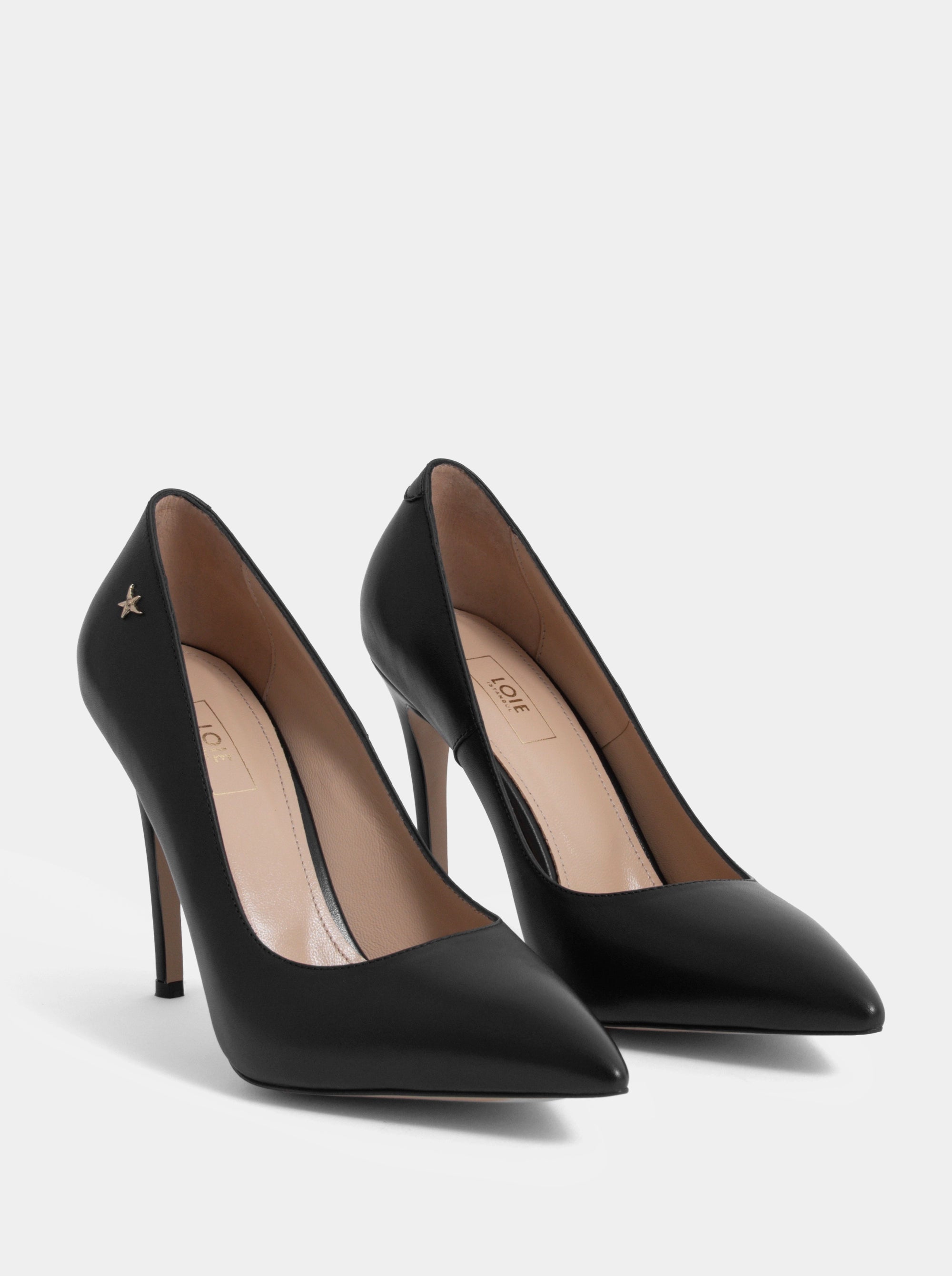 AURA BLACK LEATHER PUMPS
