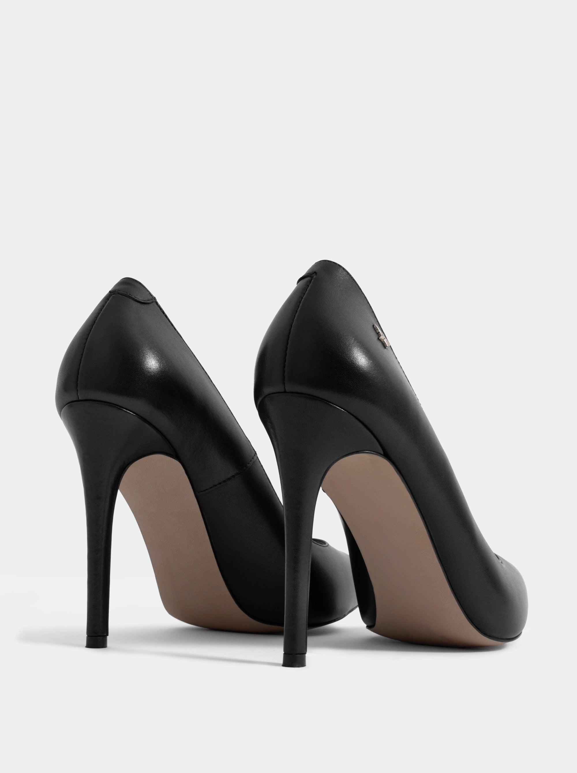 AURA BLACK LEATHER PUMPS