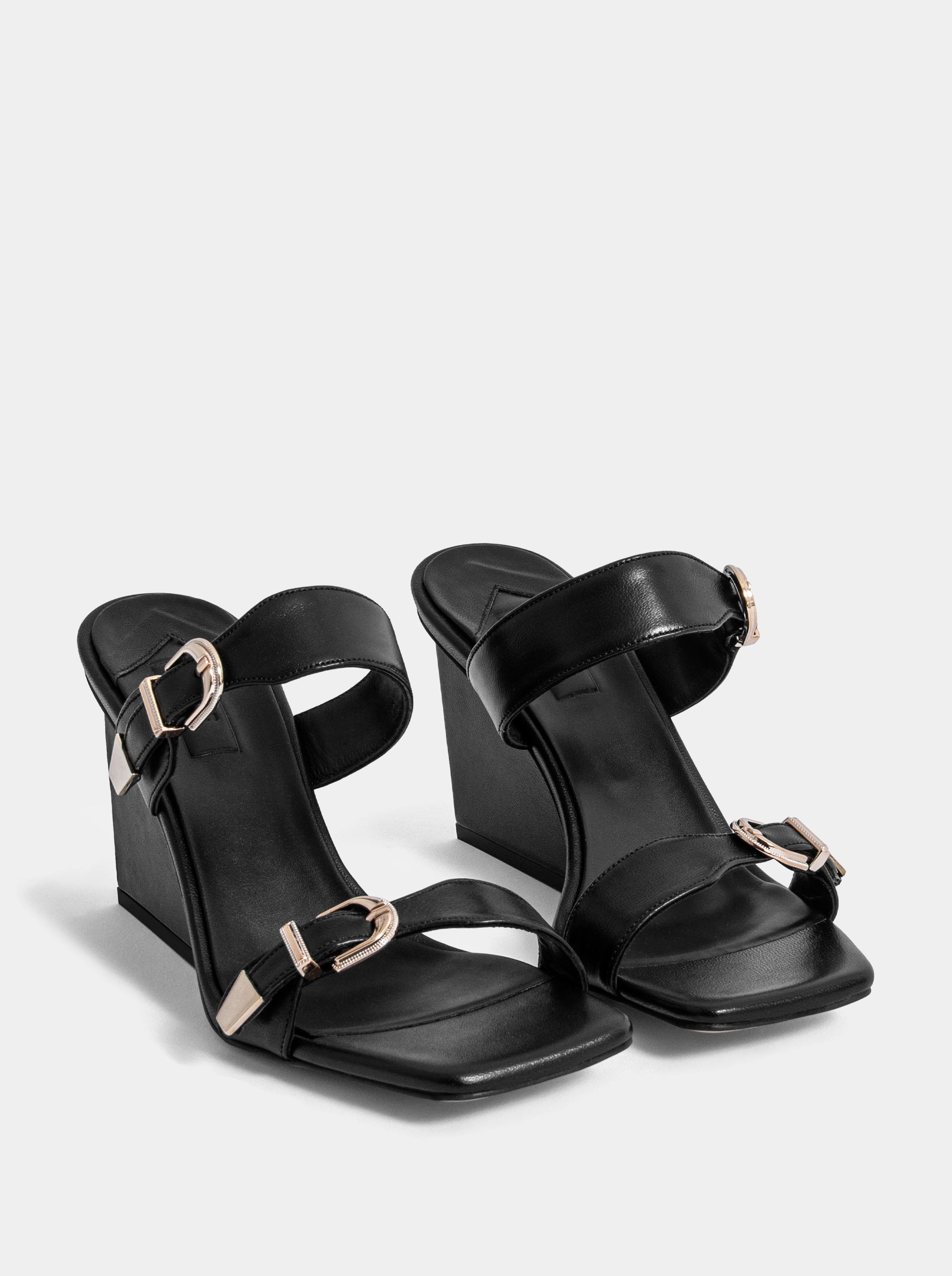 AURELIA BLACK LEATHER SANDALS