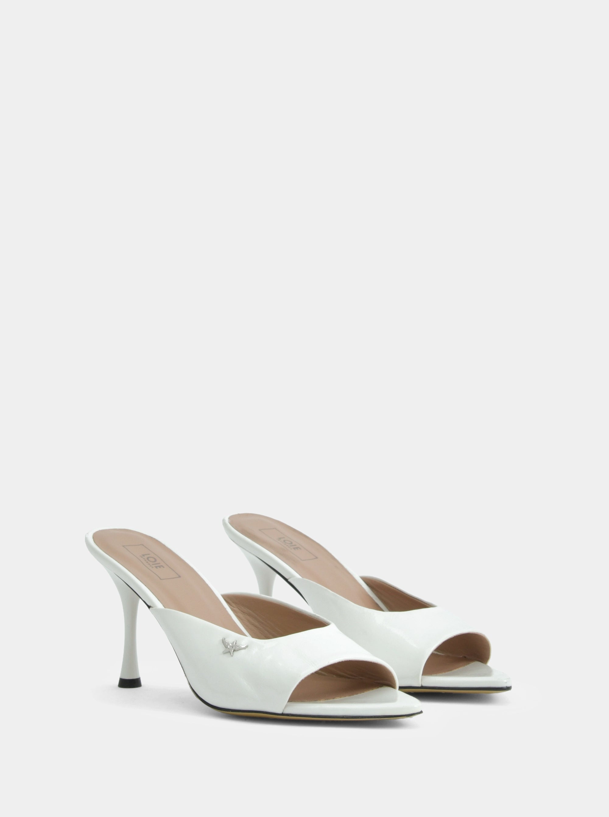 SM-49 VICTORIA WHITE SLIPPERS