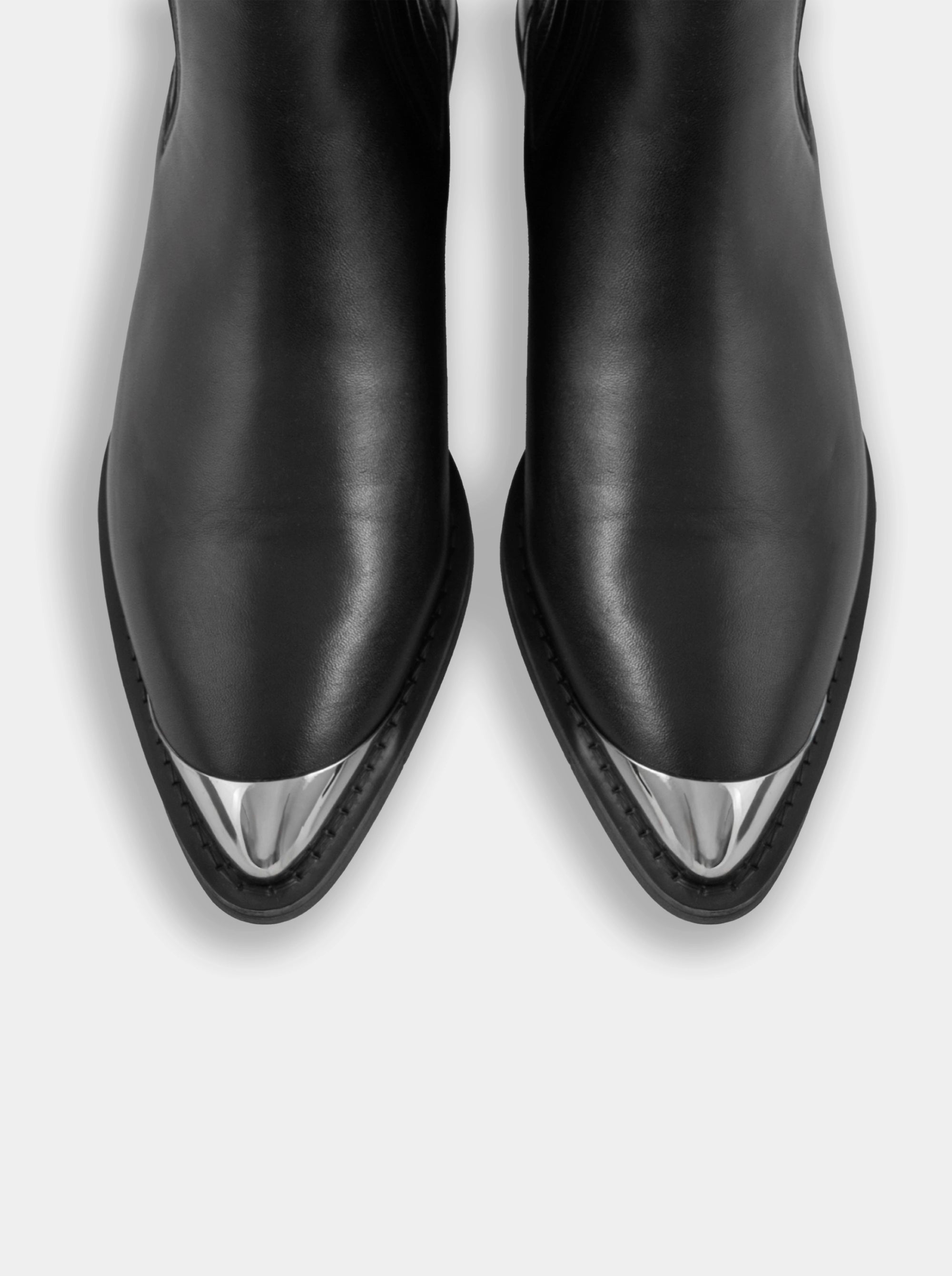 SM-68 BRIGHT BLACK LEATHER BOOTIES