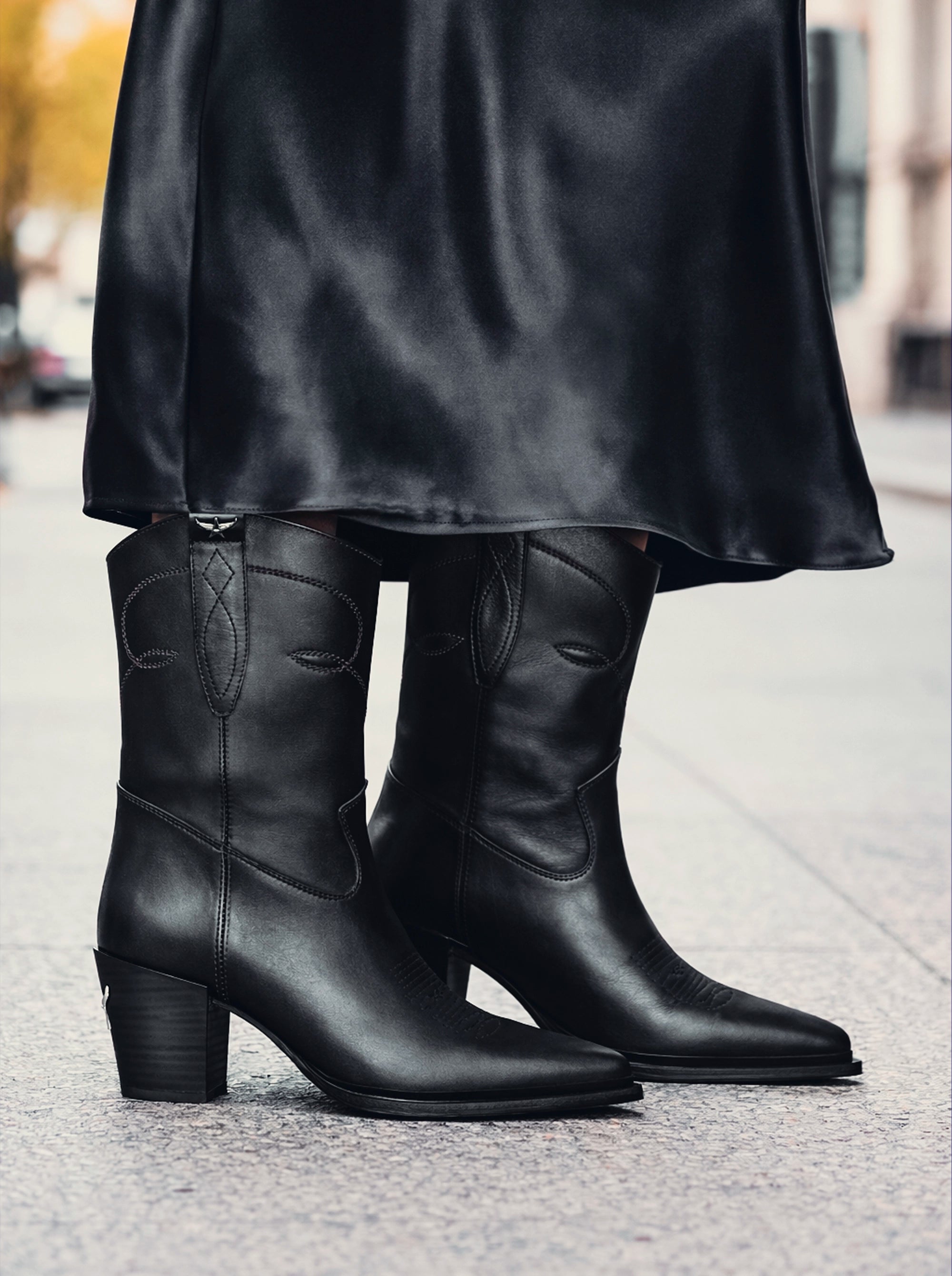 CORTEZ BLACK LEATHER BOOTIES