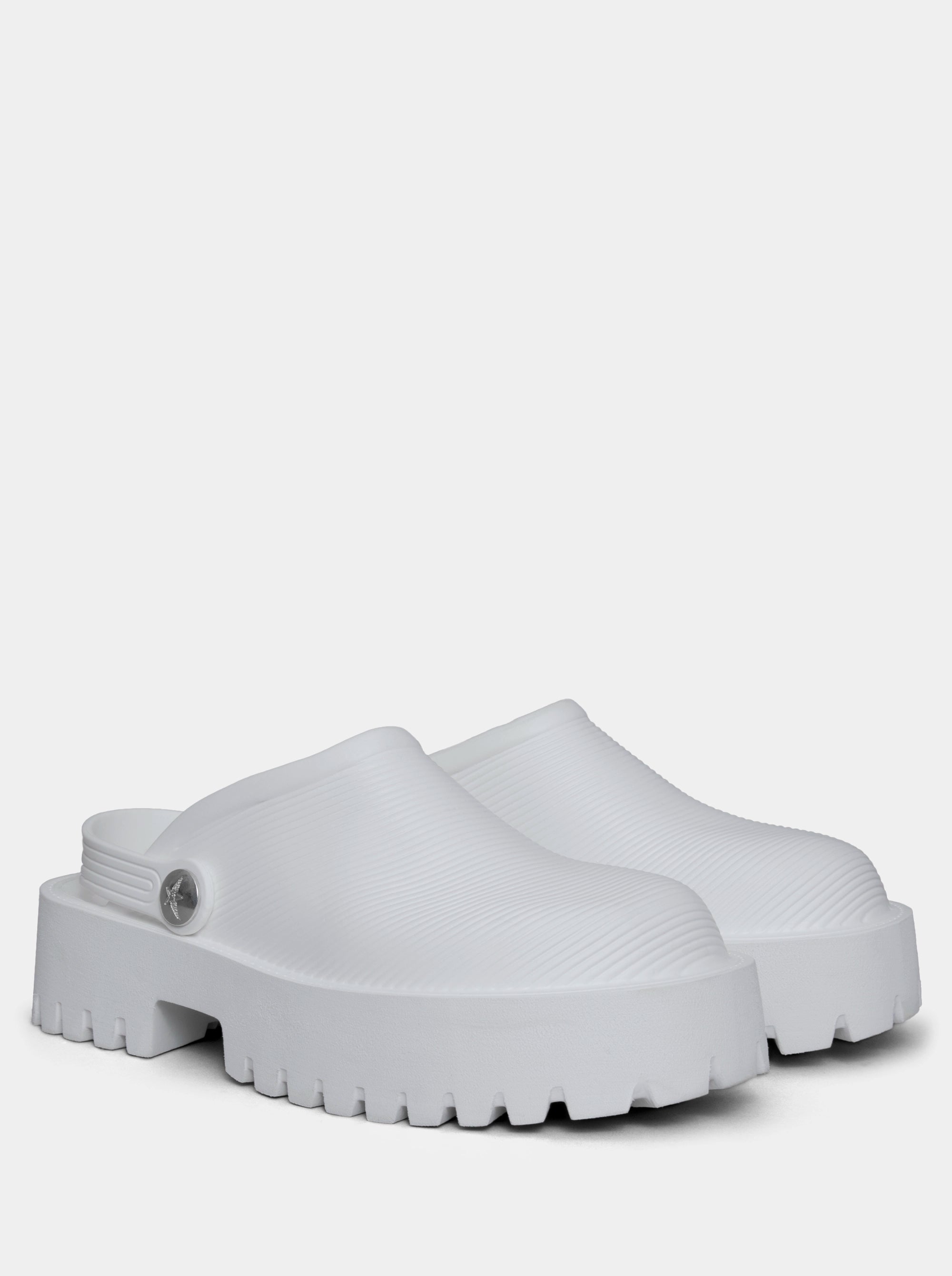 COSMOS WHITE SLIPPERS