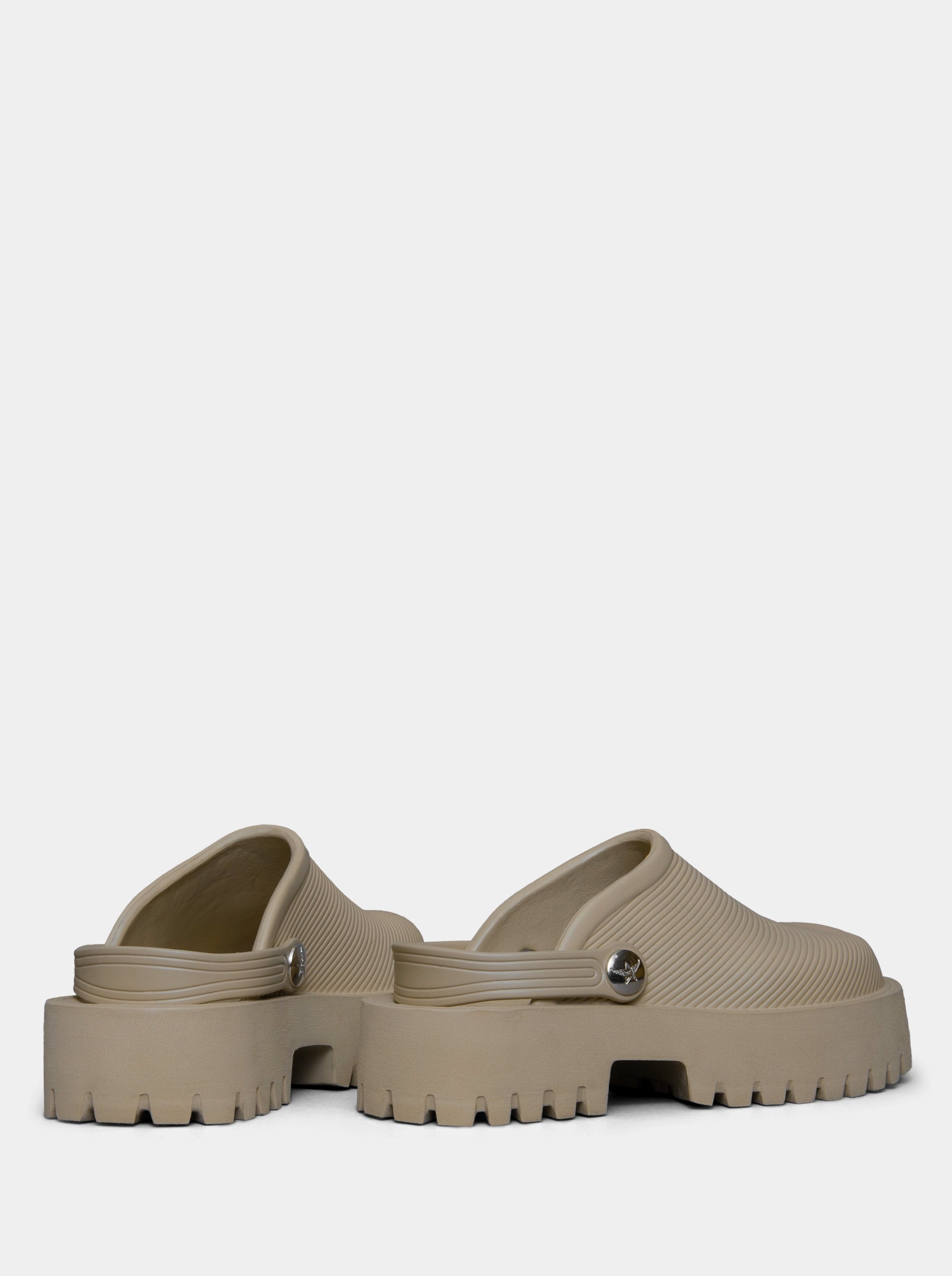 COSMOS BISCUIT SLIPPERS