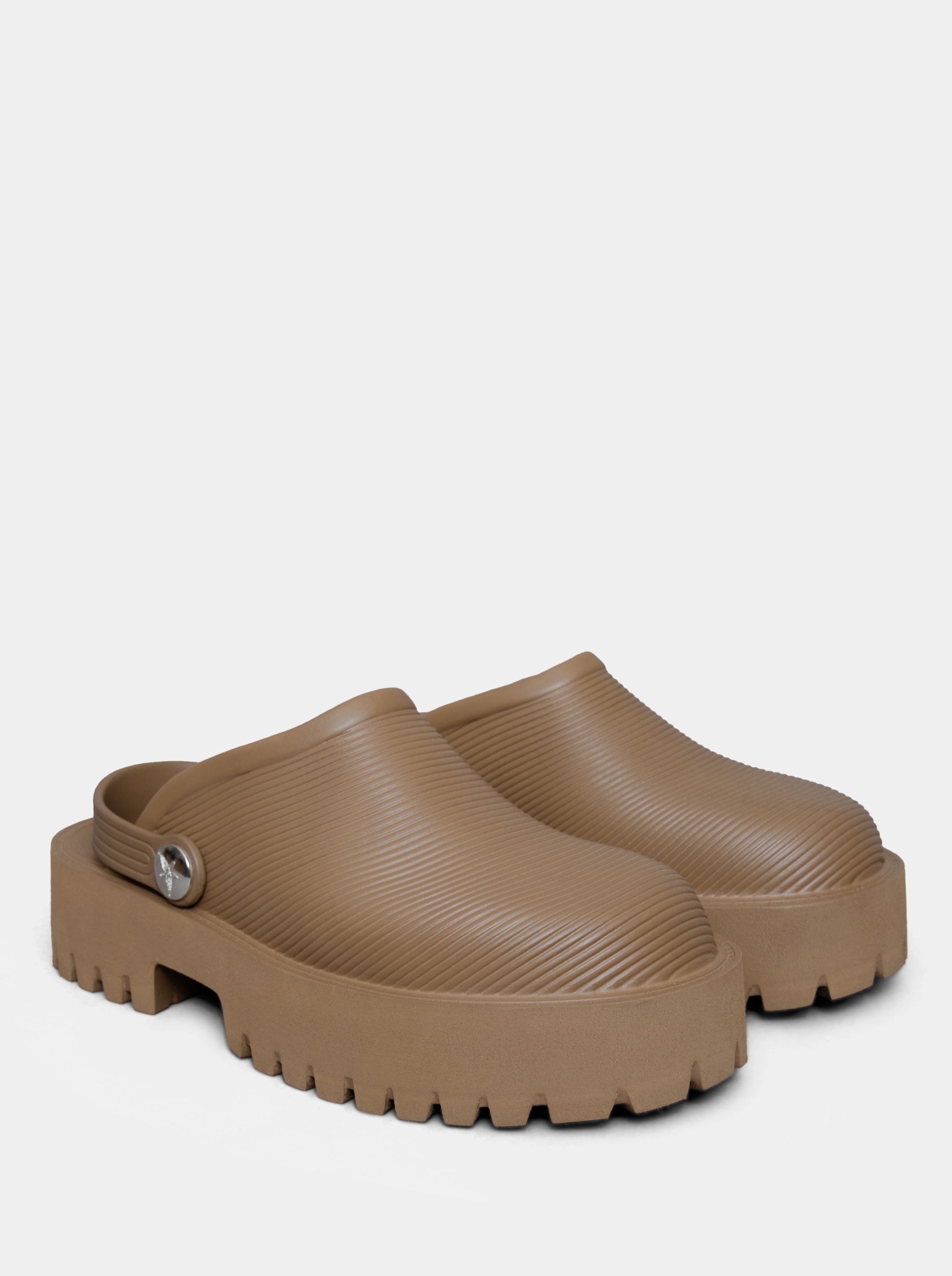 COSMOS LATTE SLIPPERS
