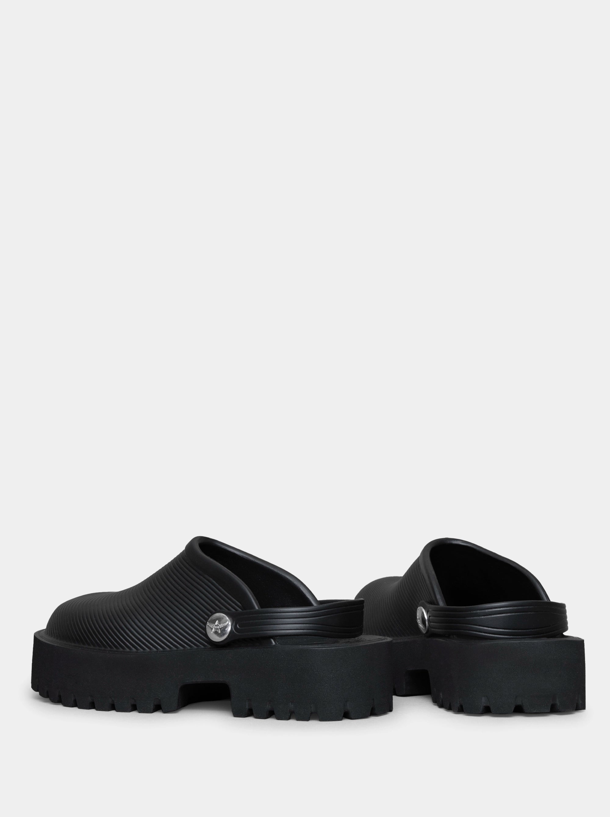 COSMOS BLACK SLIPPERS