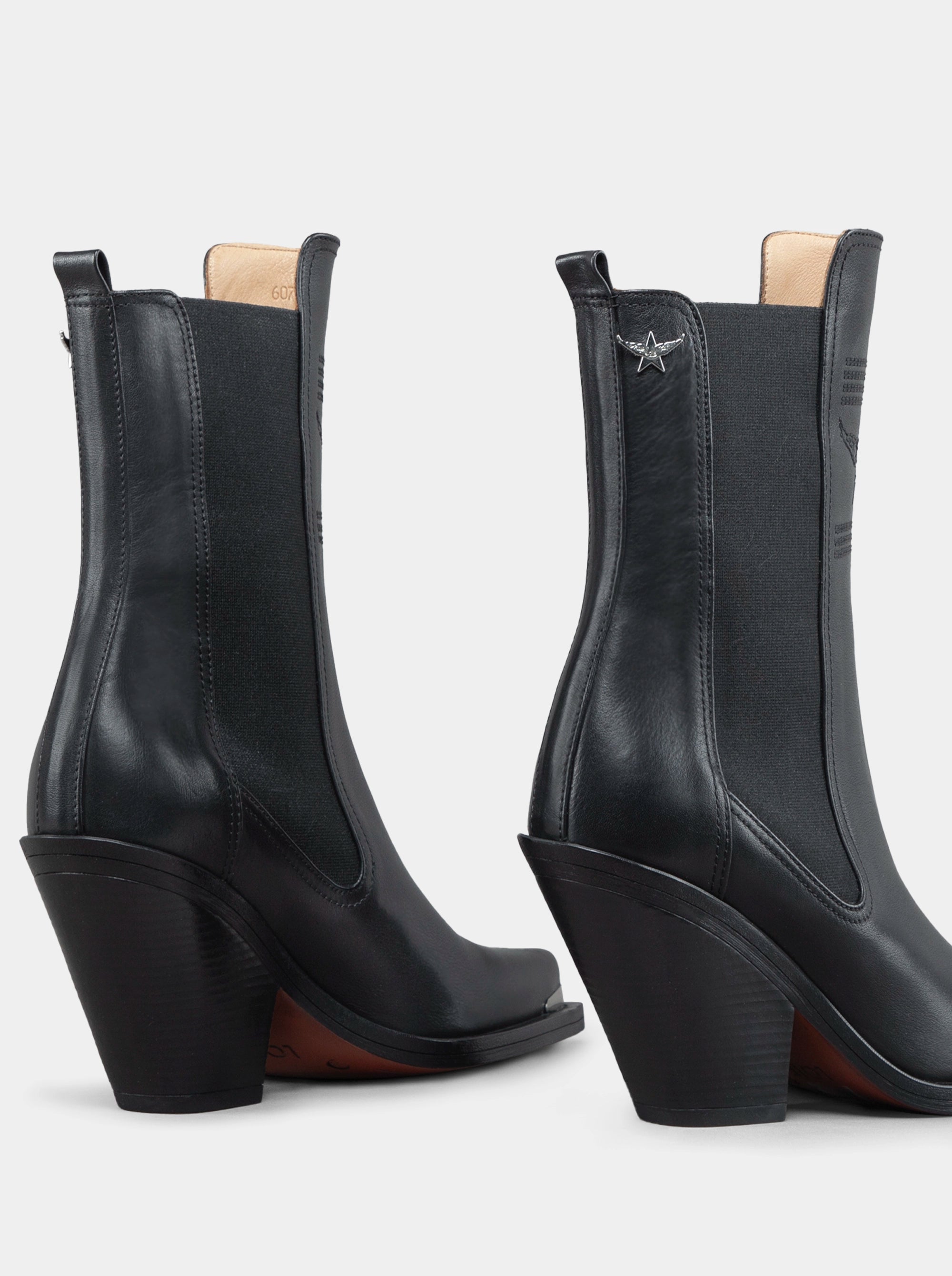 SM-57 DARLA BLACK LEATHER BOOTIES