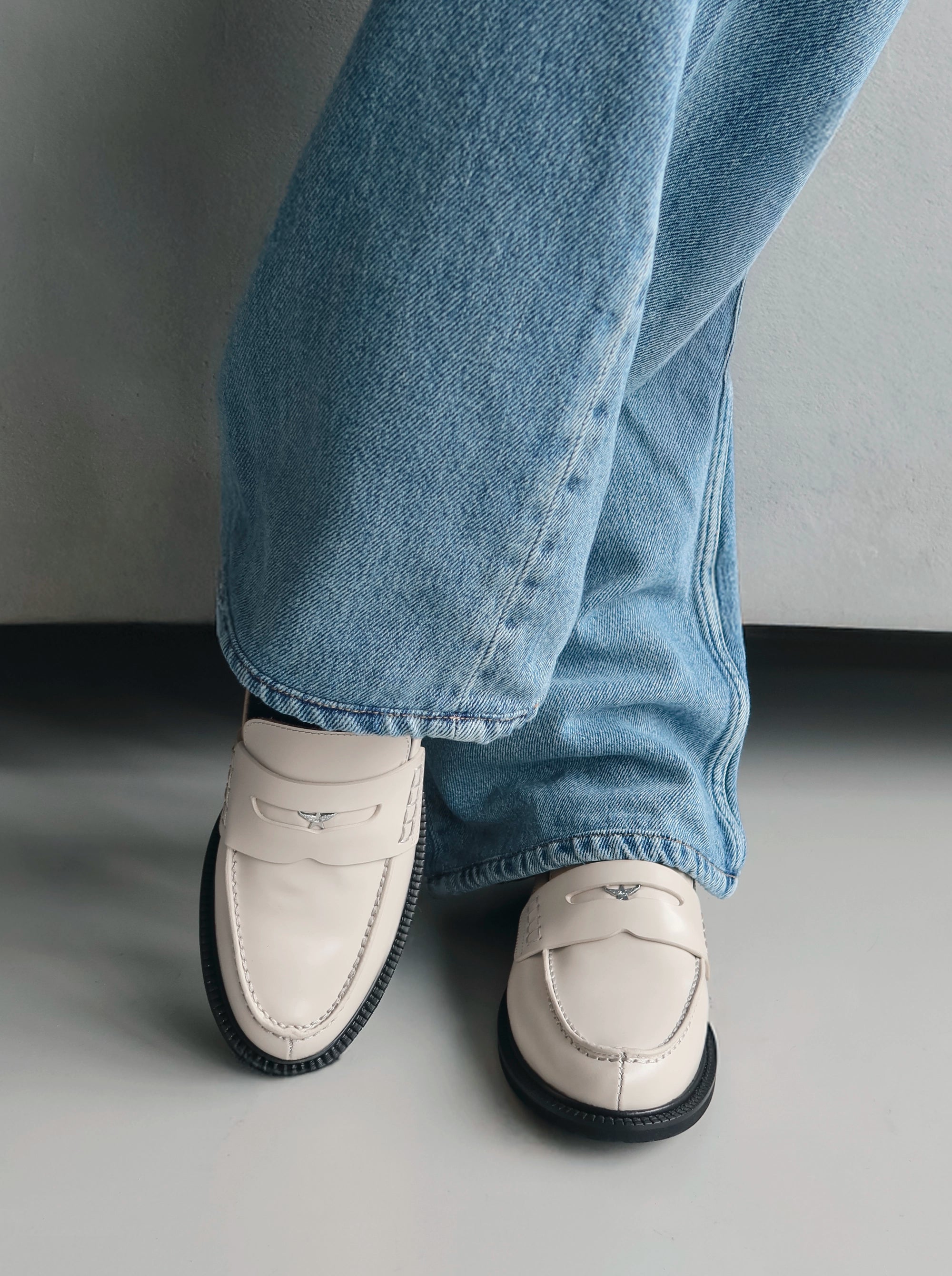 ELITE BEIGE BRUSHED LEATHER SHOES