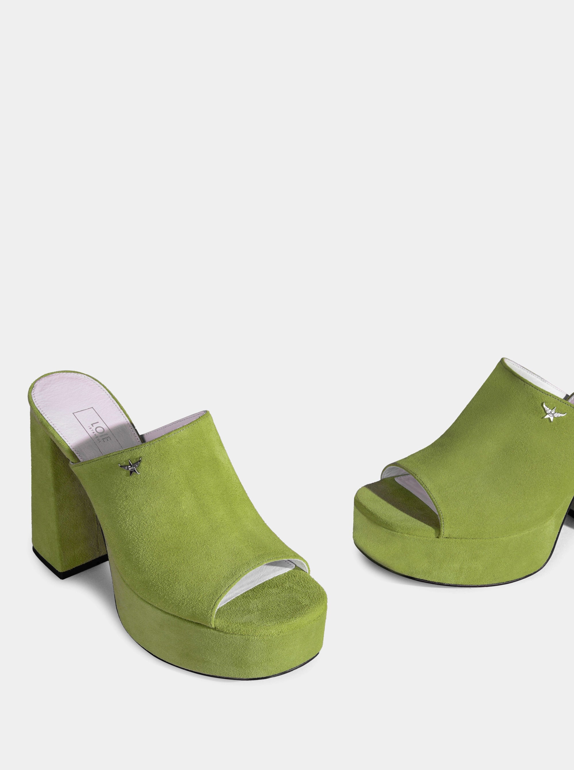 FOREVER PEANUT GREEN SLIPPERS