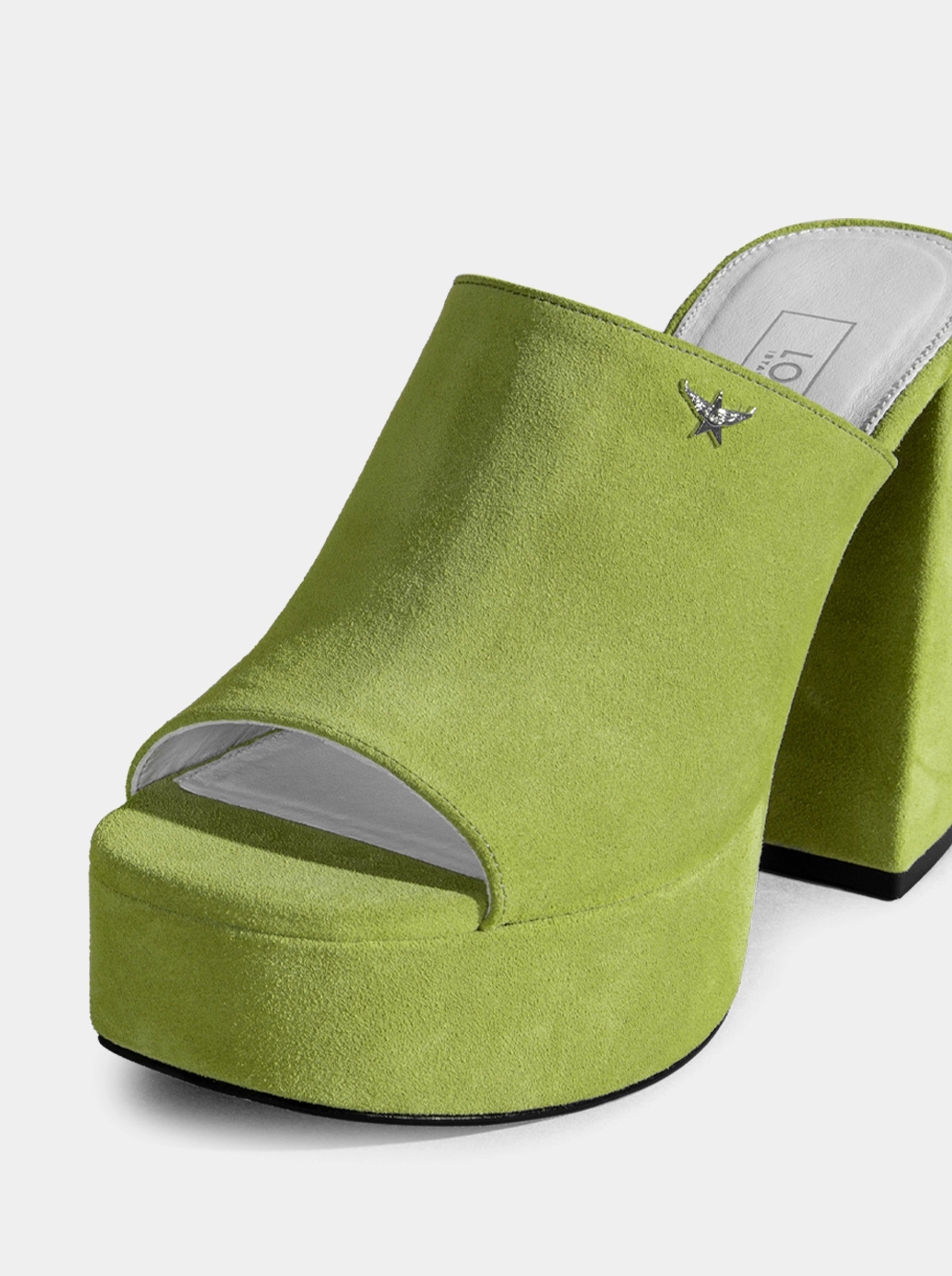 FOREVER PEANUT GREEN SLIPPERS