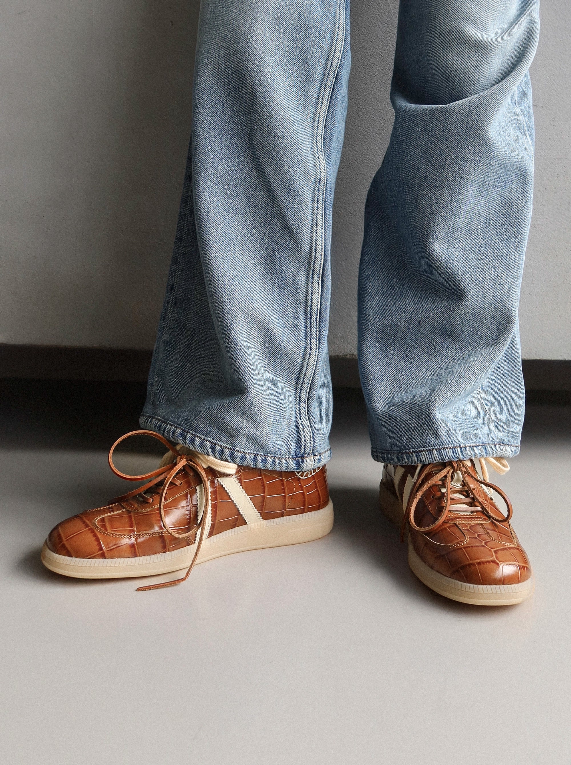 MARTINA CARAMAEL BROWN CROCO SNEAKERS