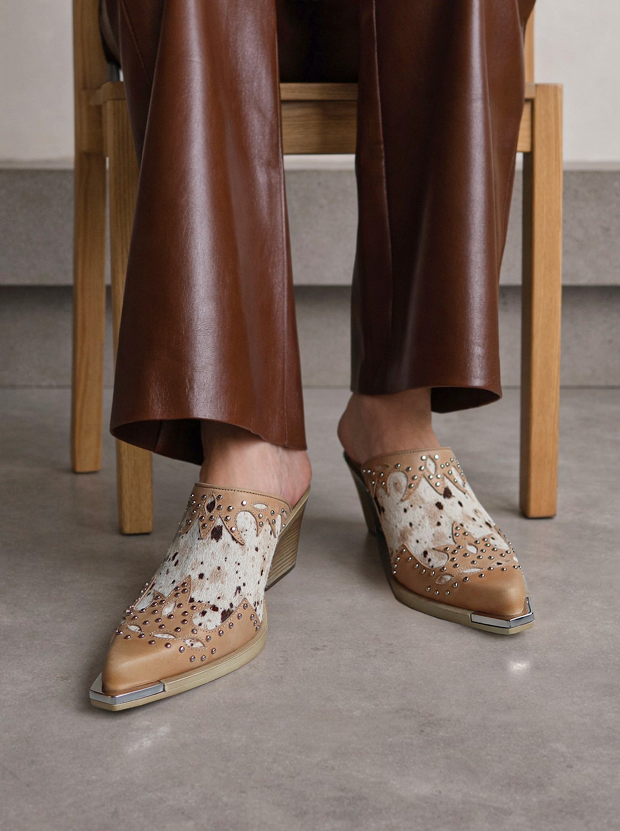 NEW VIVA BROWN LEATHER MULES SLIPPERS