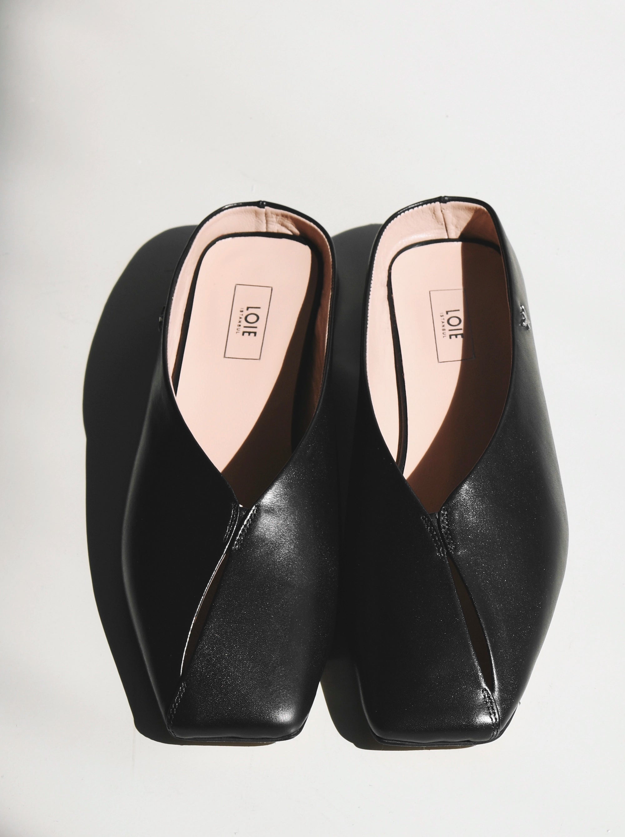 SIMA BLACK LEATHER SLIPPERS