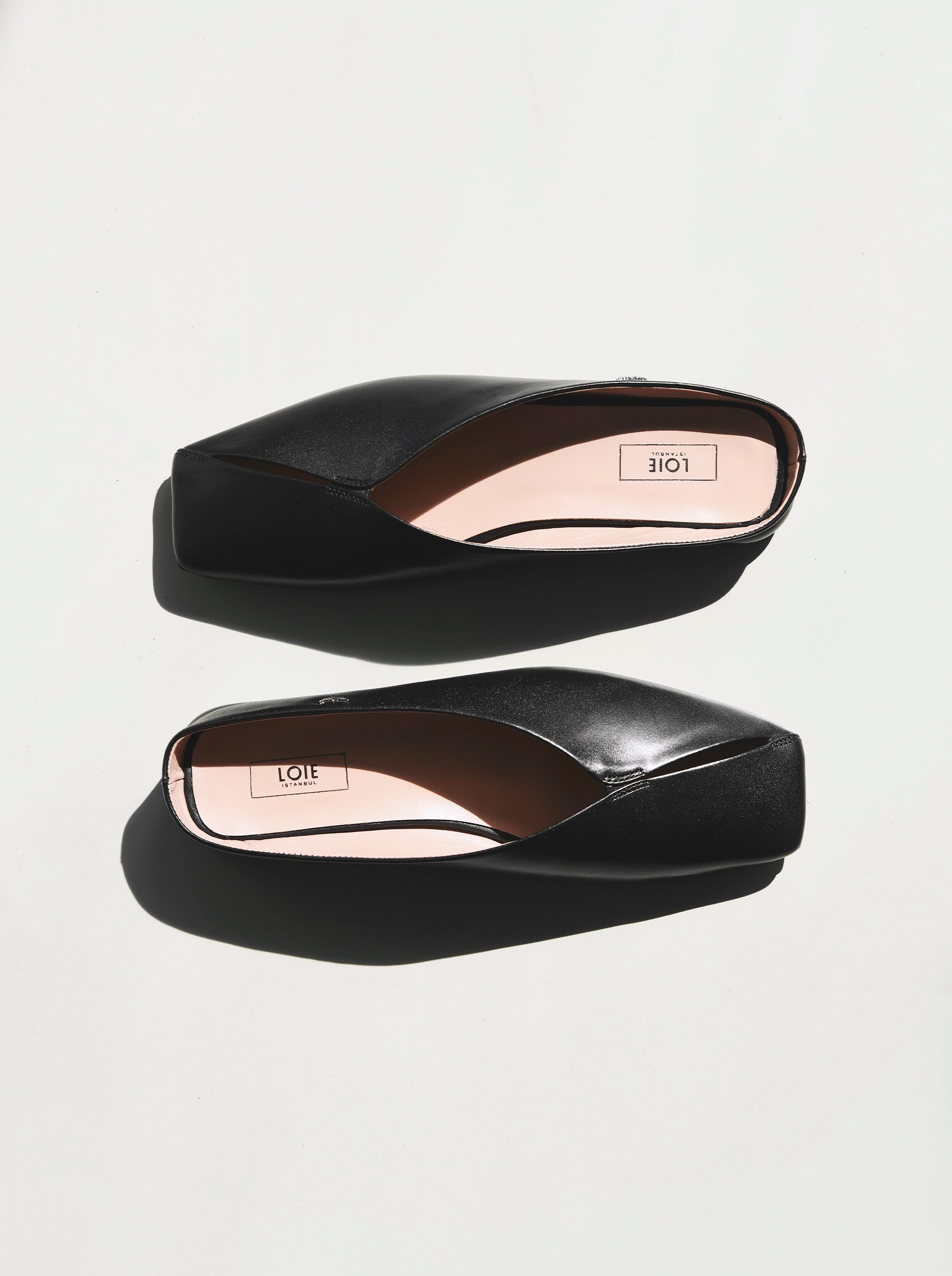 SIMA BLACK LEATHER SLIPPERS