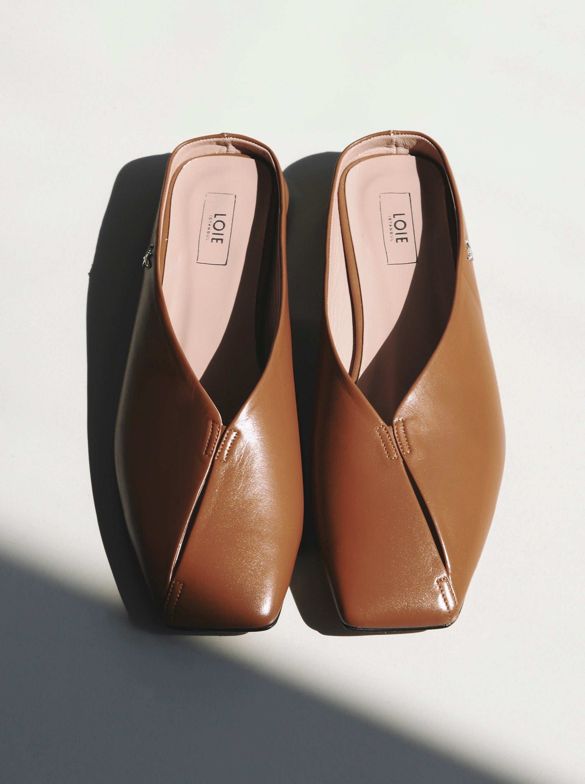 SIMA CARAMEL BROWN LEATHER SLIPPERS