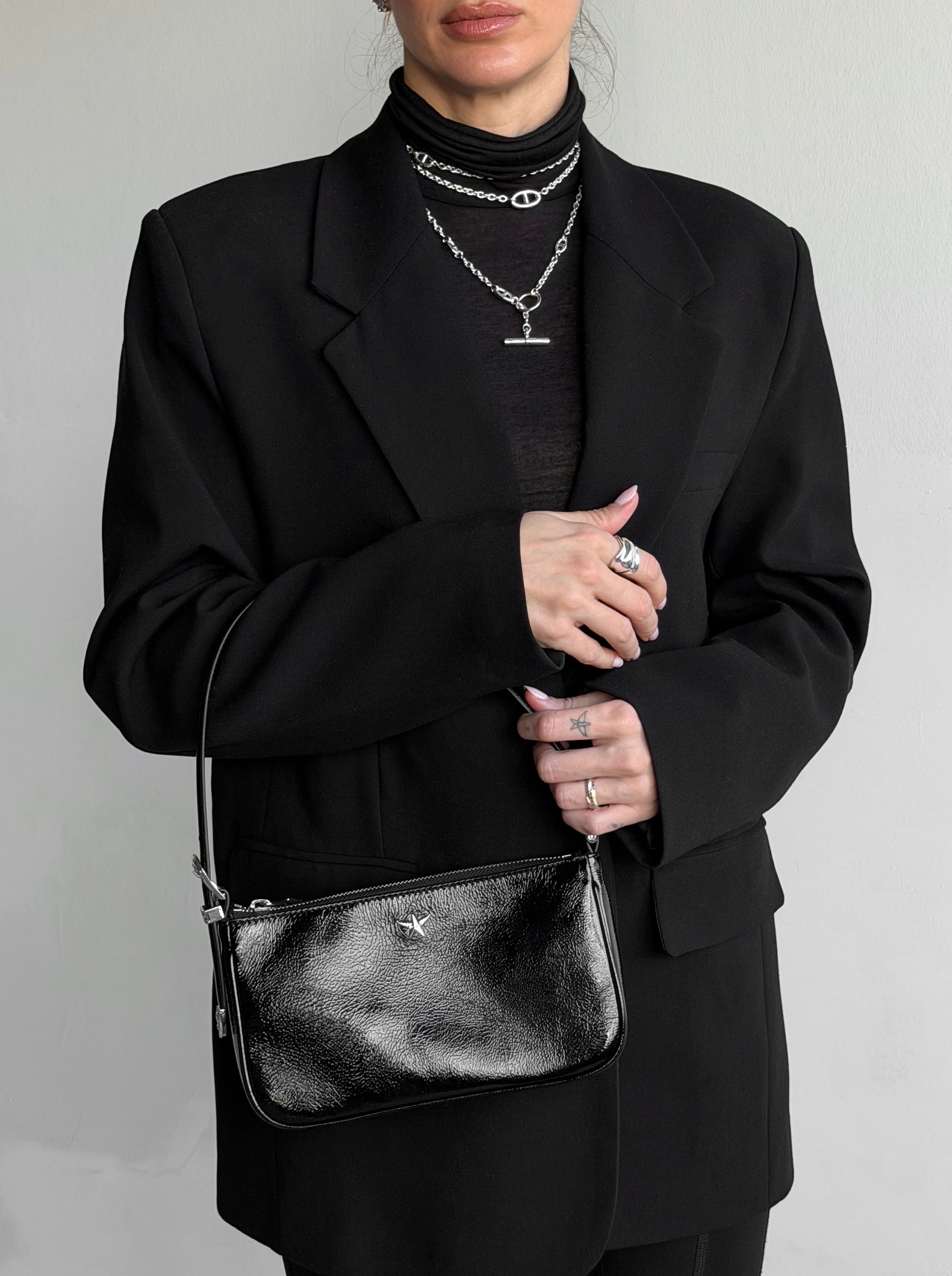 CURVE BLACK NAPLAK PATENT BAG