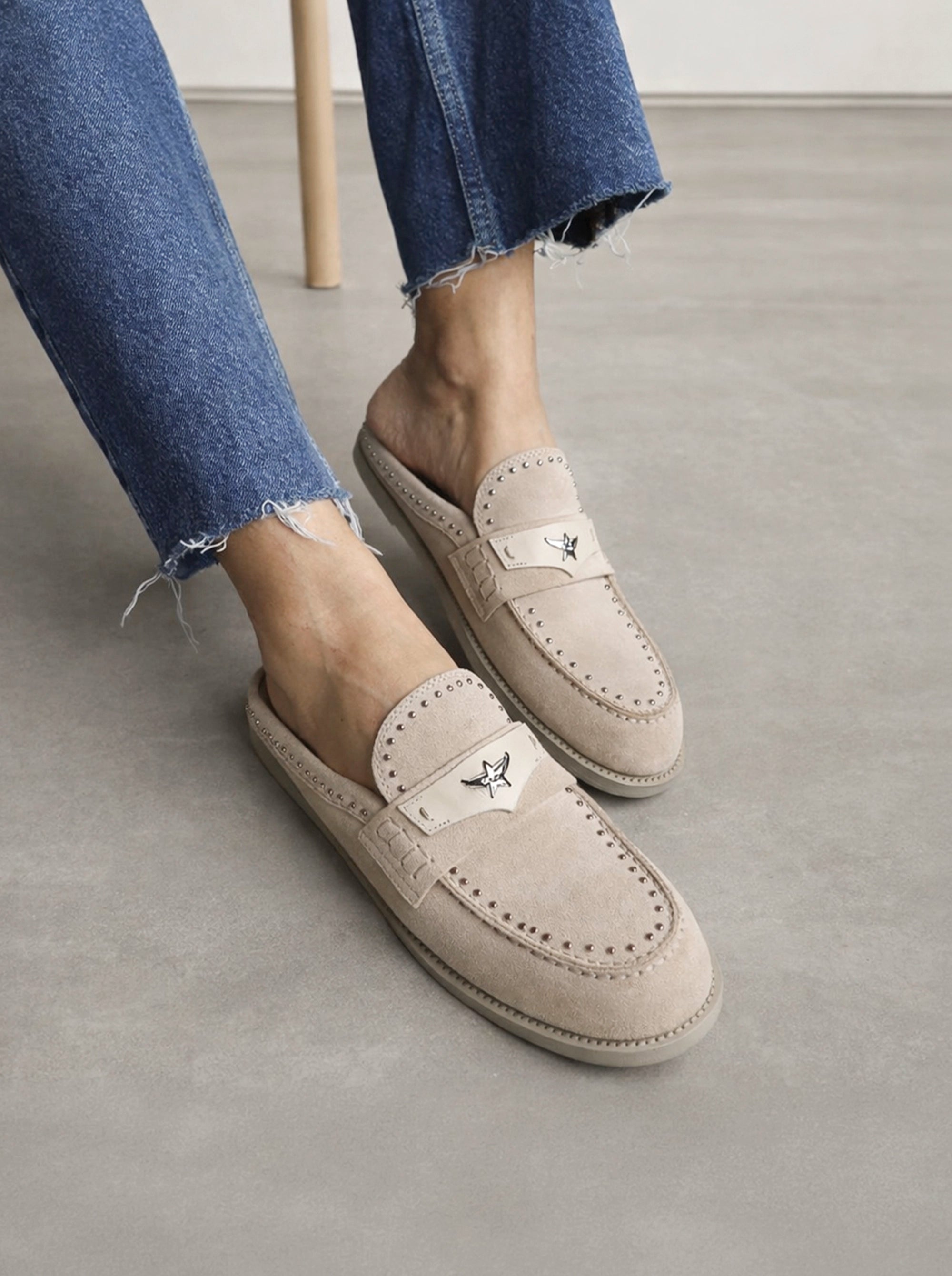 MAMO PING BEIGE SUEDE MULES SLIPPERS