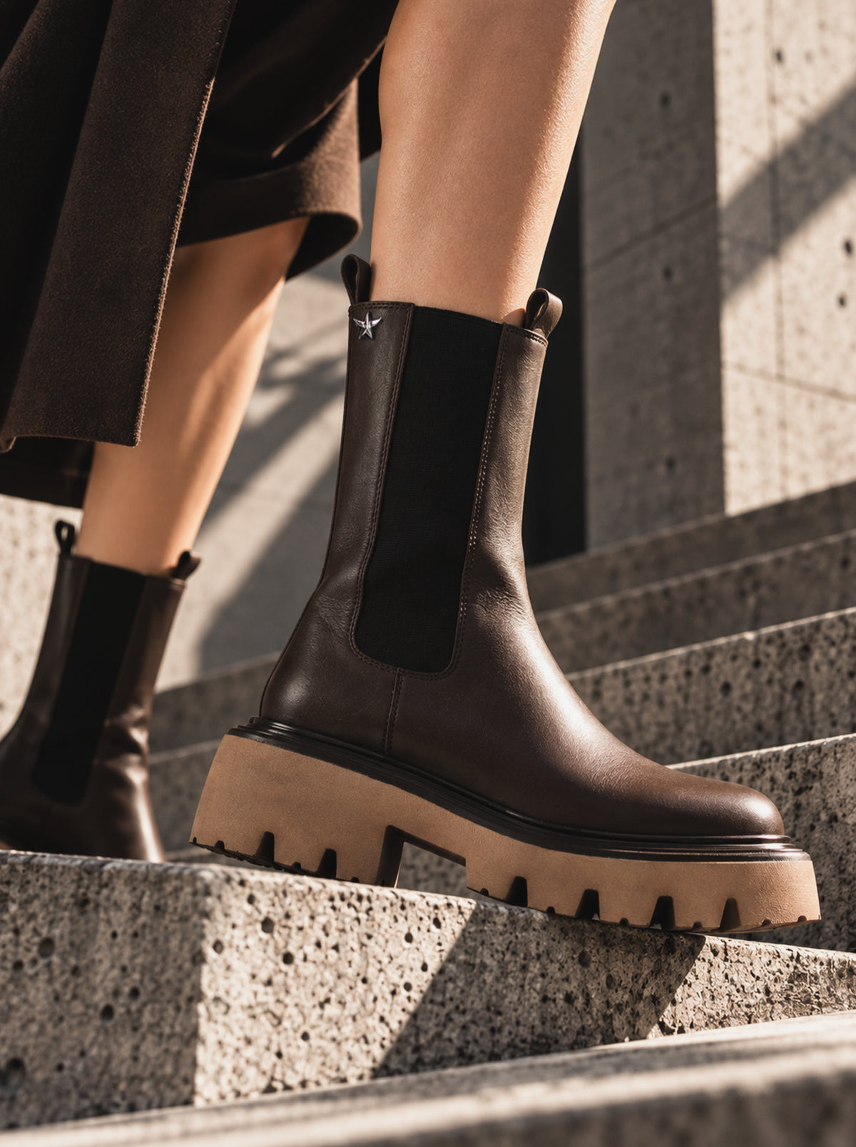 CONTAC BROWN LEATHER BOOTIES