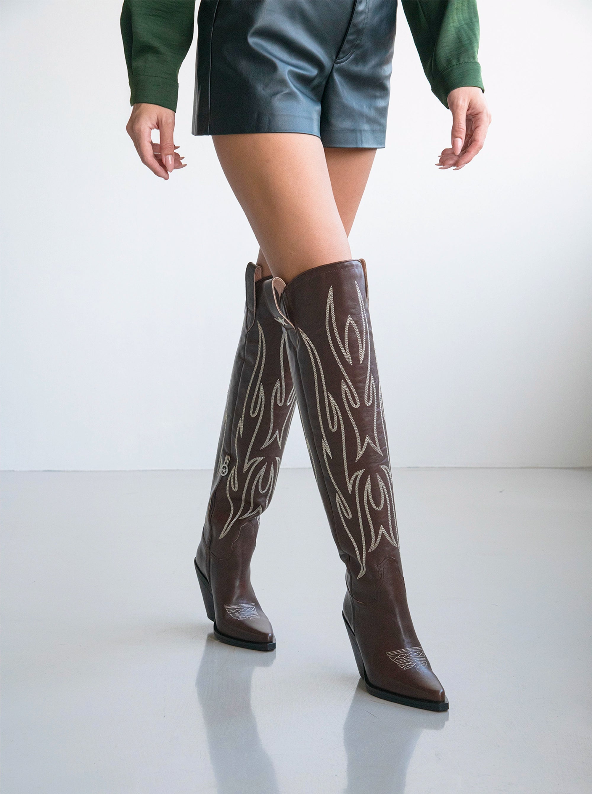 CROWN BROWN LEATHER BOOTS