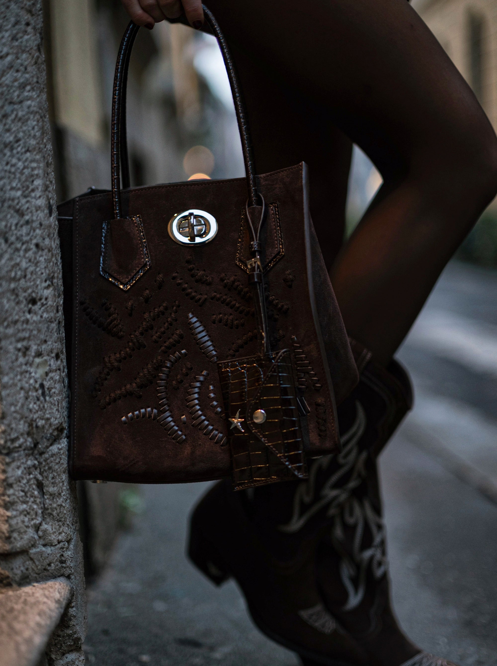 ESSENTIAL BROWN SUEDE BAG
