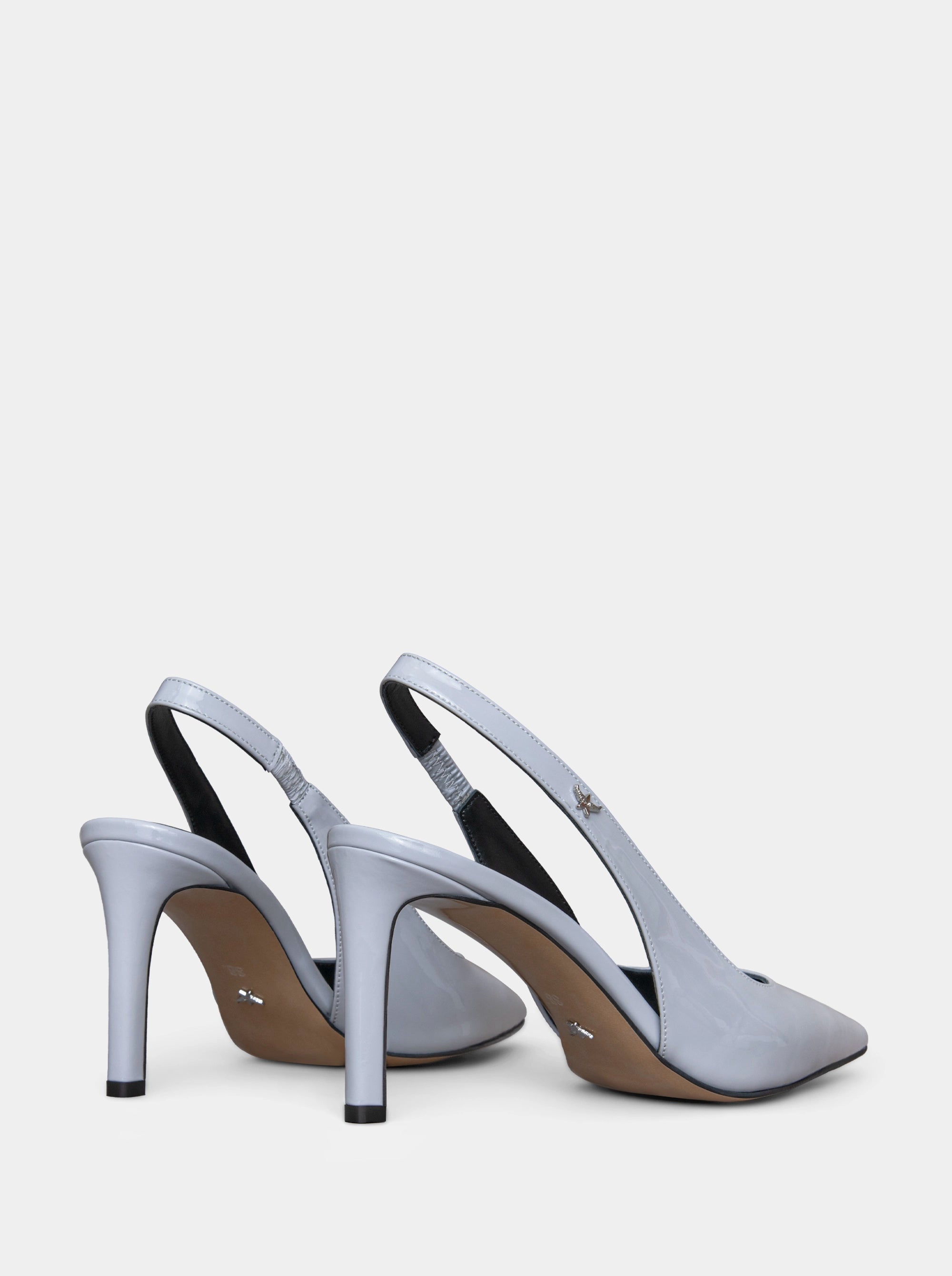 FORCE GREY PATENT PUMPS