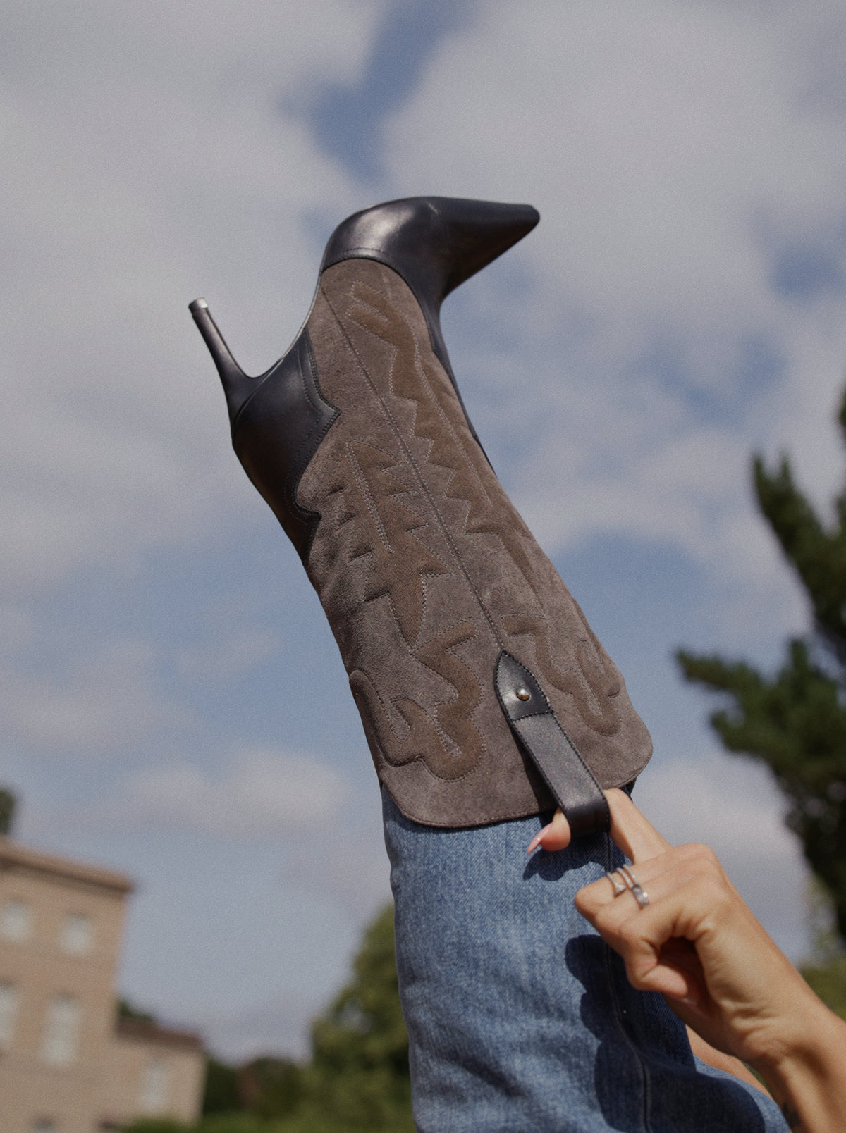 IDOLE FUME SUEDE BOOTS