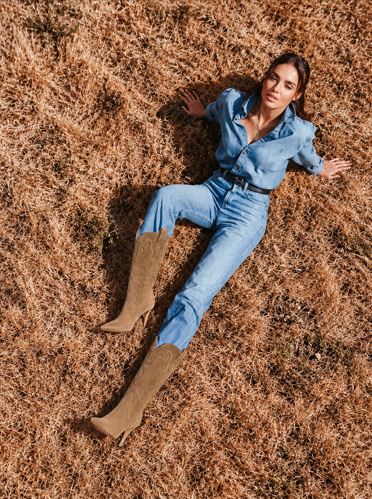 IDOLE CAMEL SUEDE BOOTS