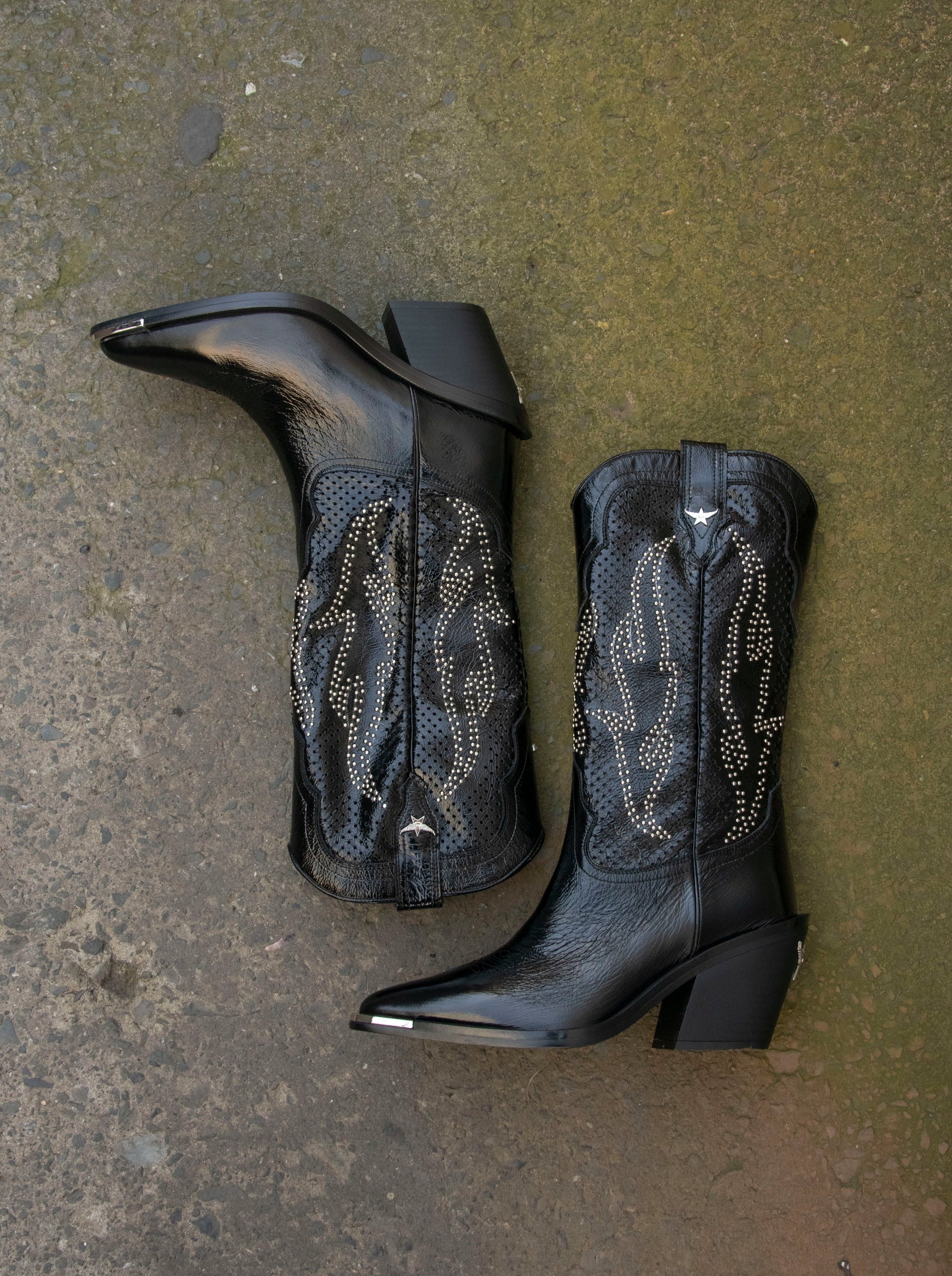 INFERNO BLACK PATENT BOOTS