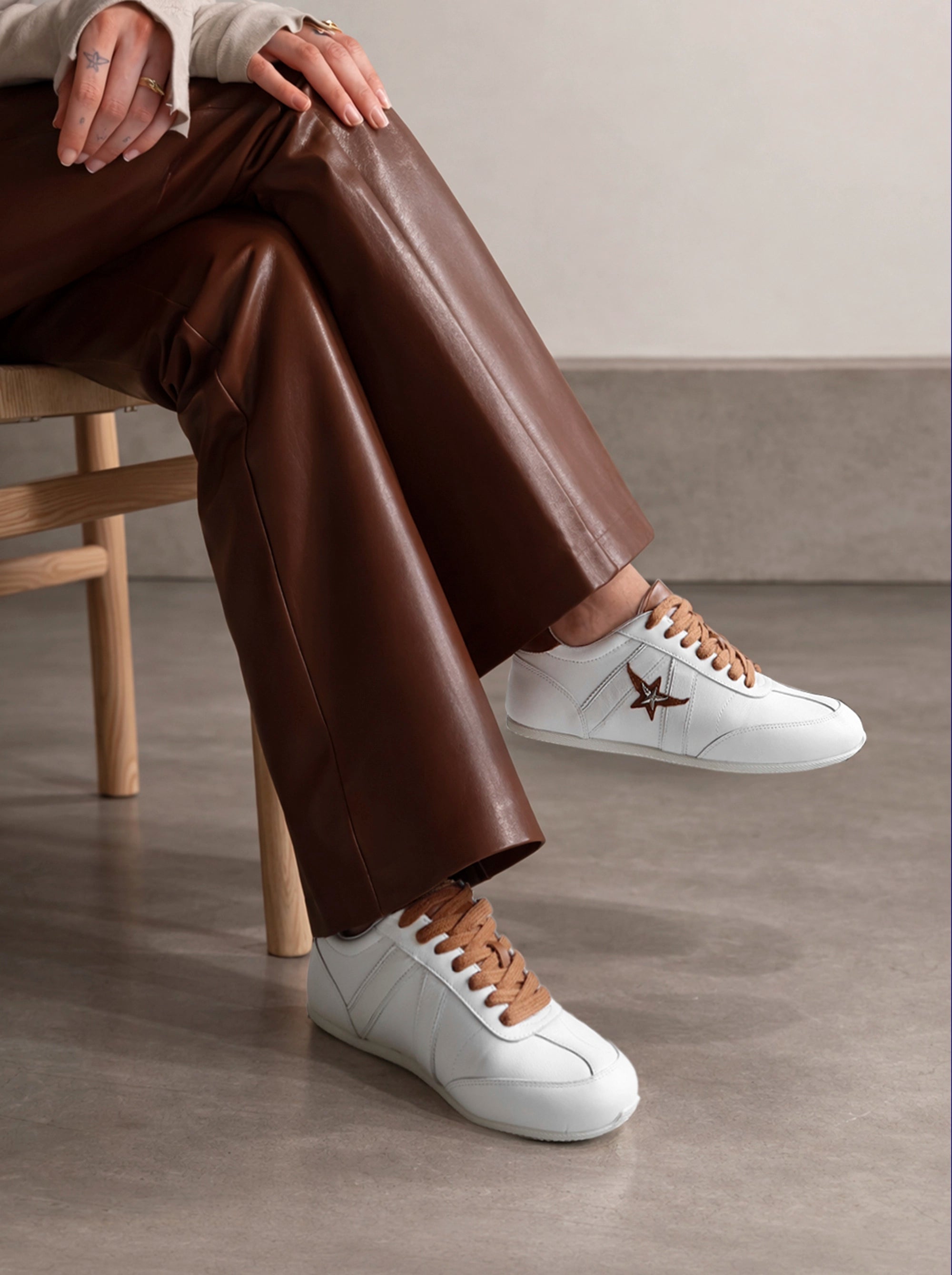 JUDD WHITE LEATHER SNEAKERS