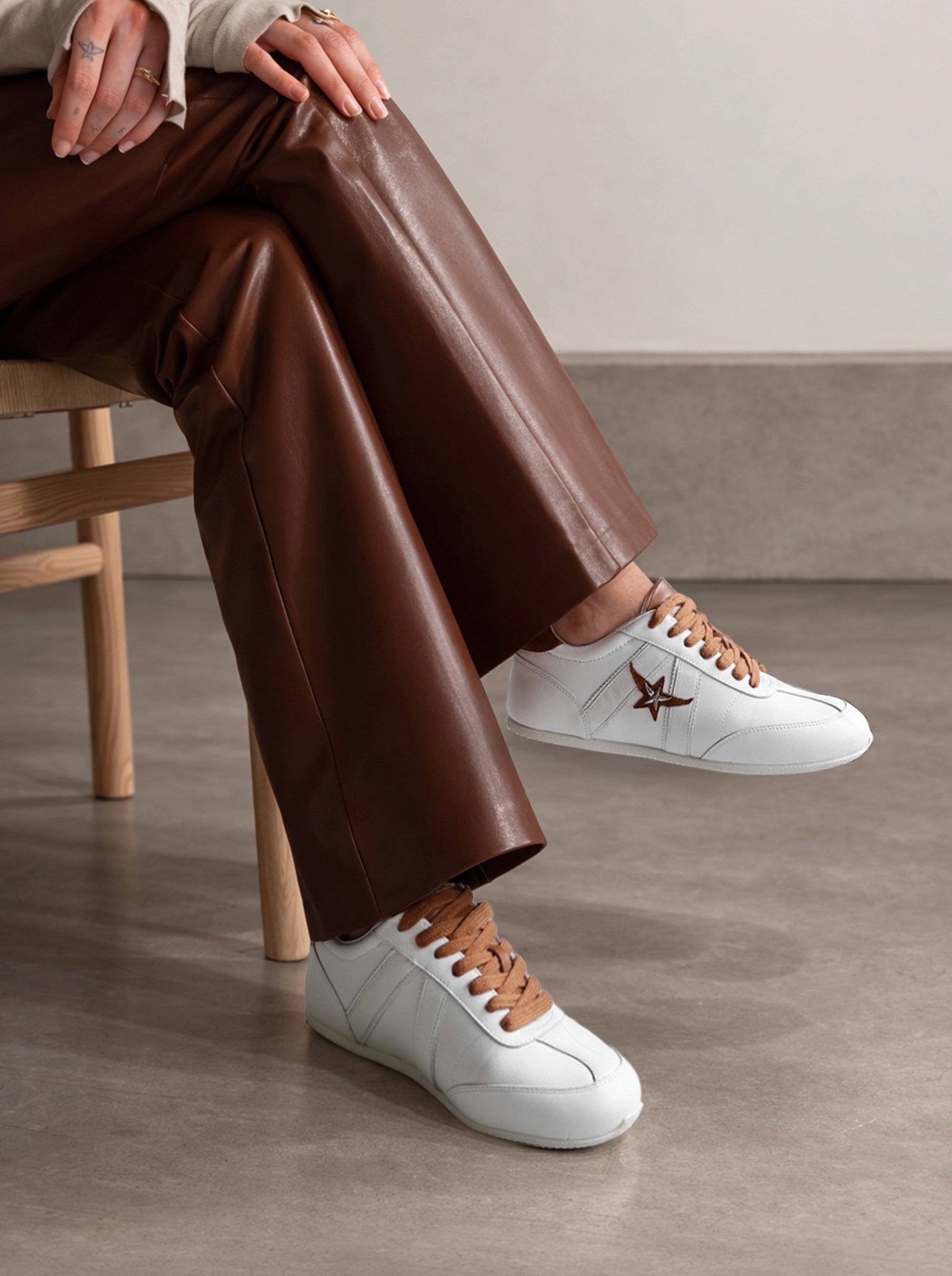 JUDD WHITE CARAMEL BROWN SNEAKERS