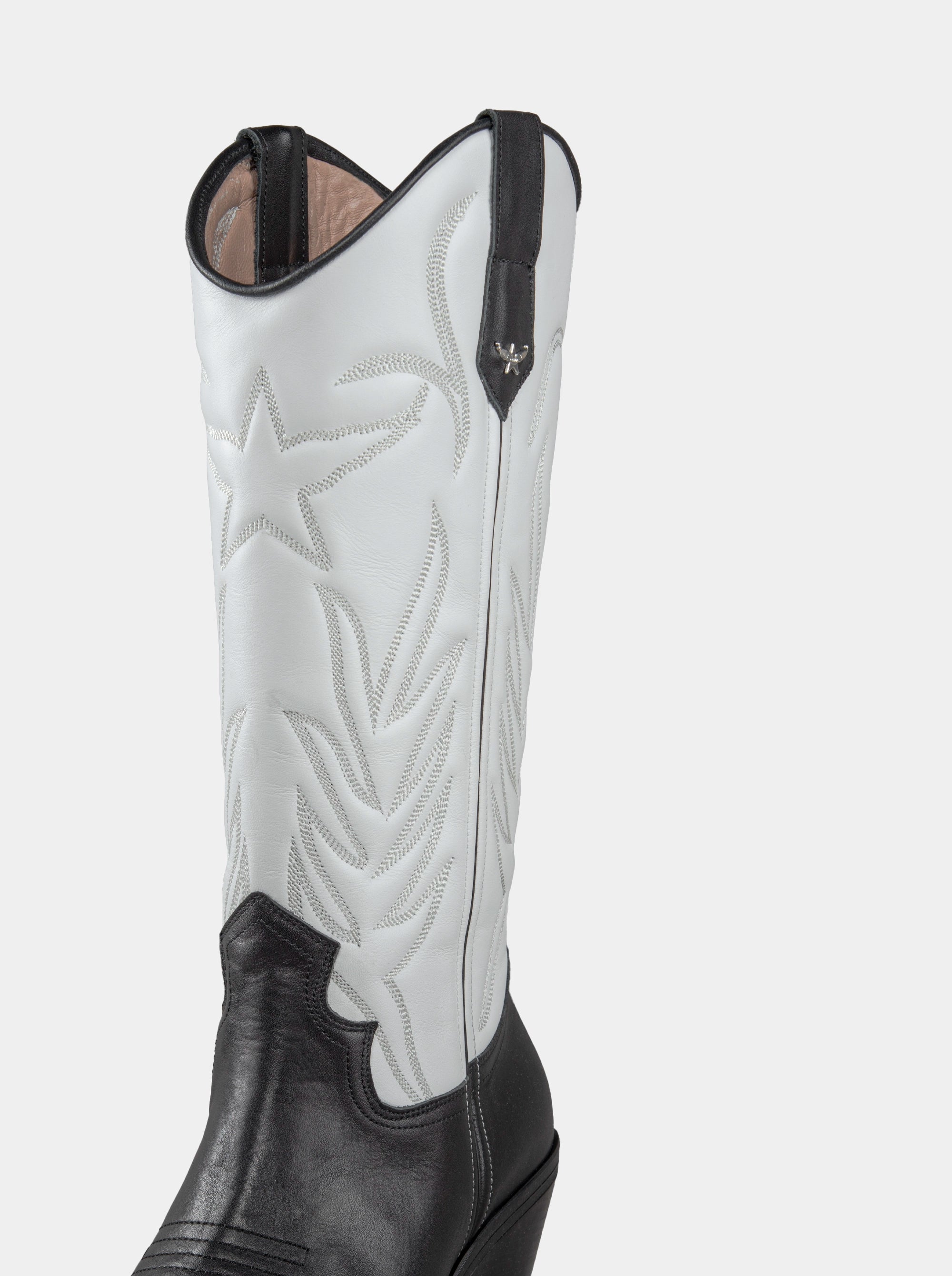 NEW WESTERN BLACK WHITE BOOTS