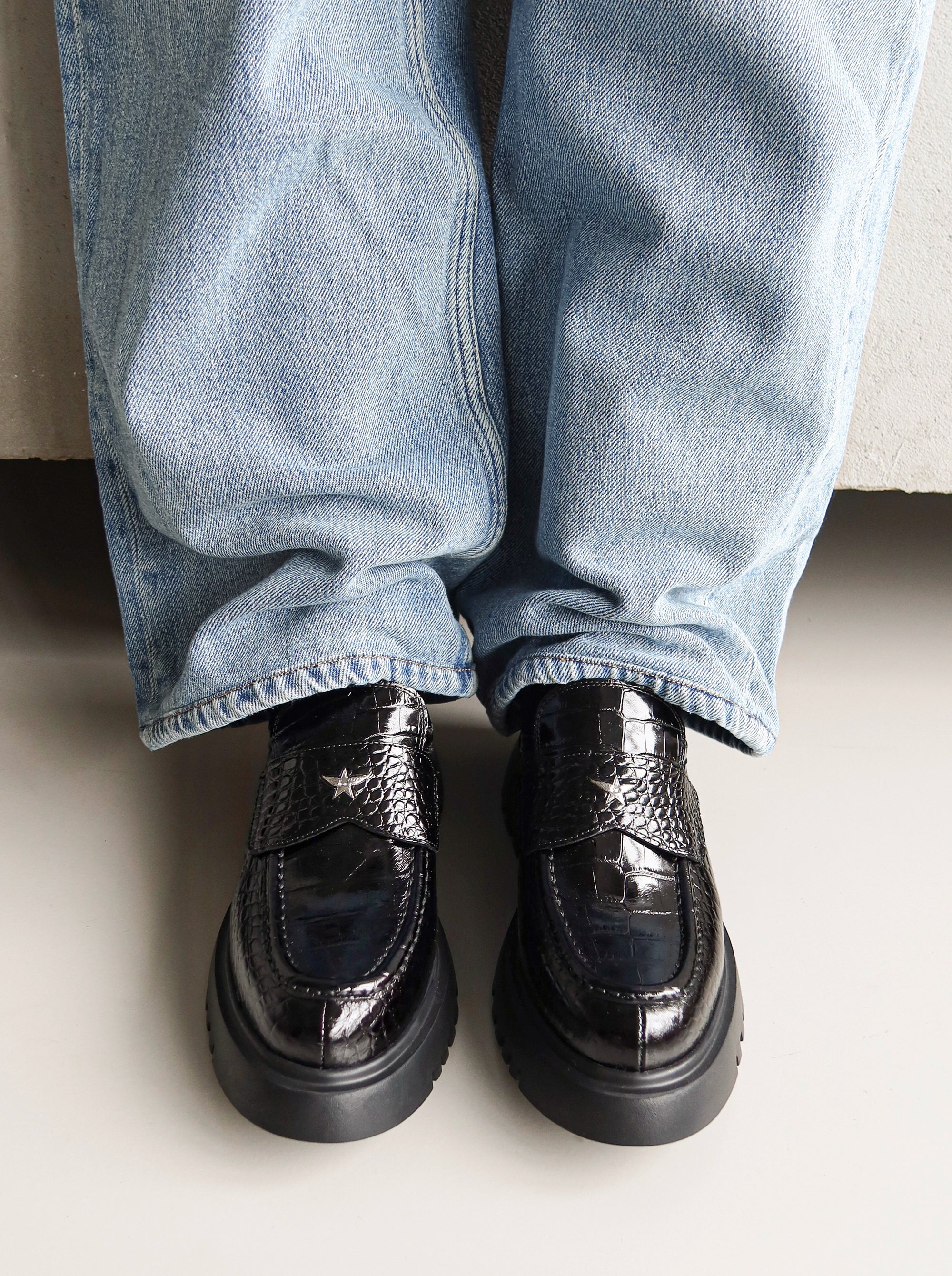 NEW MAC BLACK CROCO SHOES