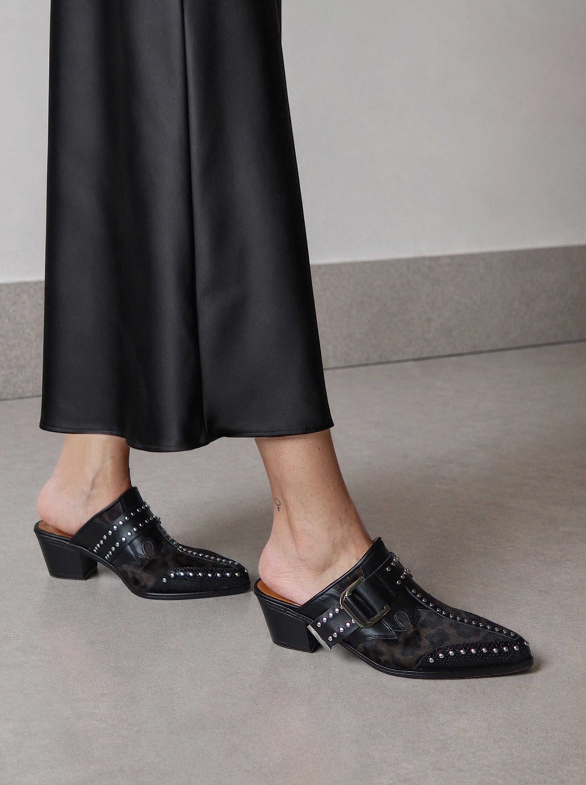 PERY MULES BLACK LEOPAR SLIPPERS