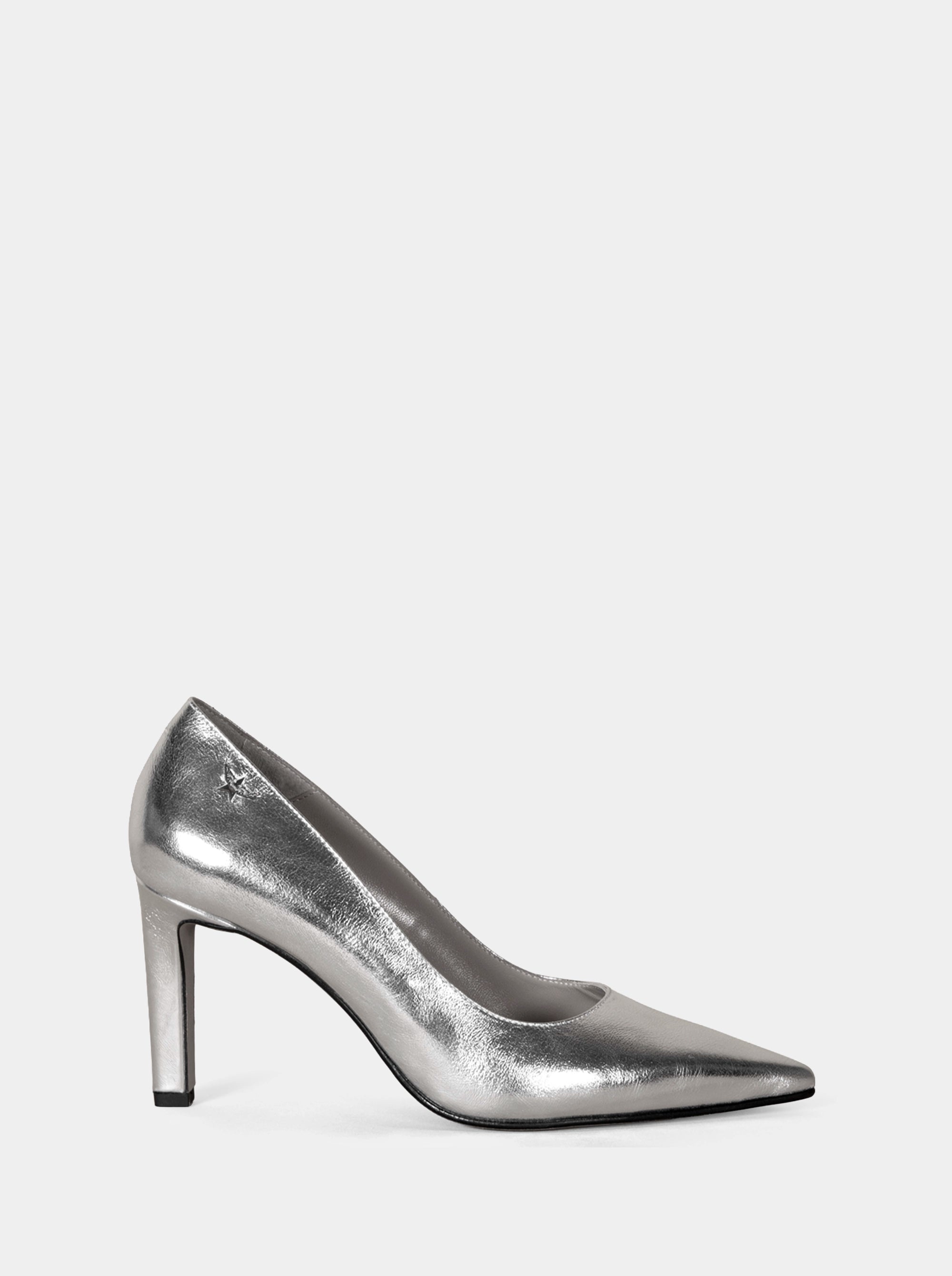 SM-28 SANVIS SILVER PUMPS