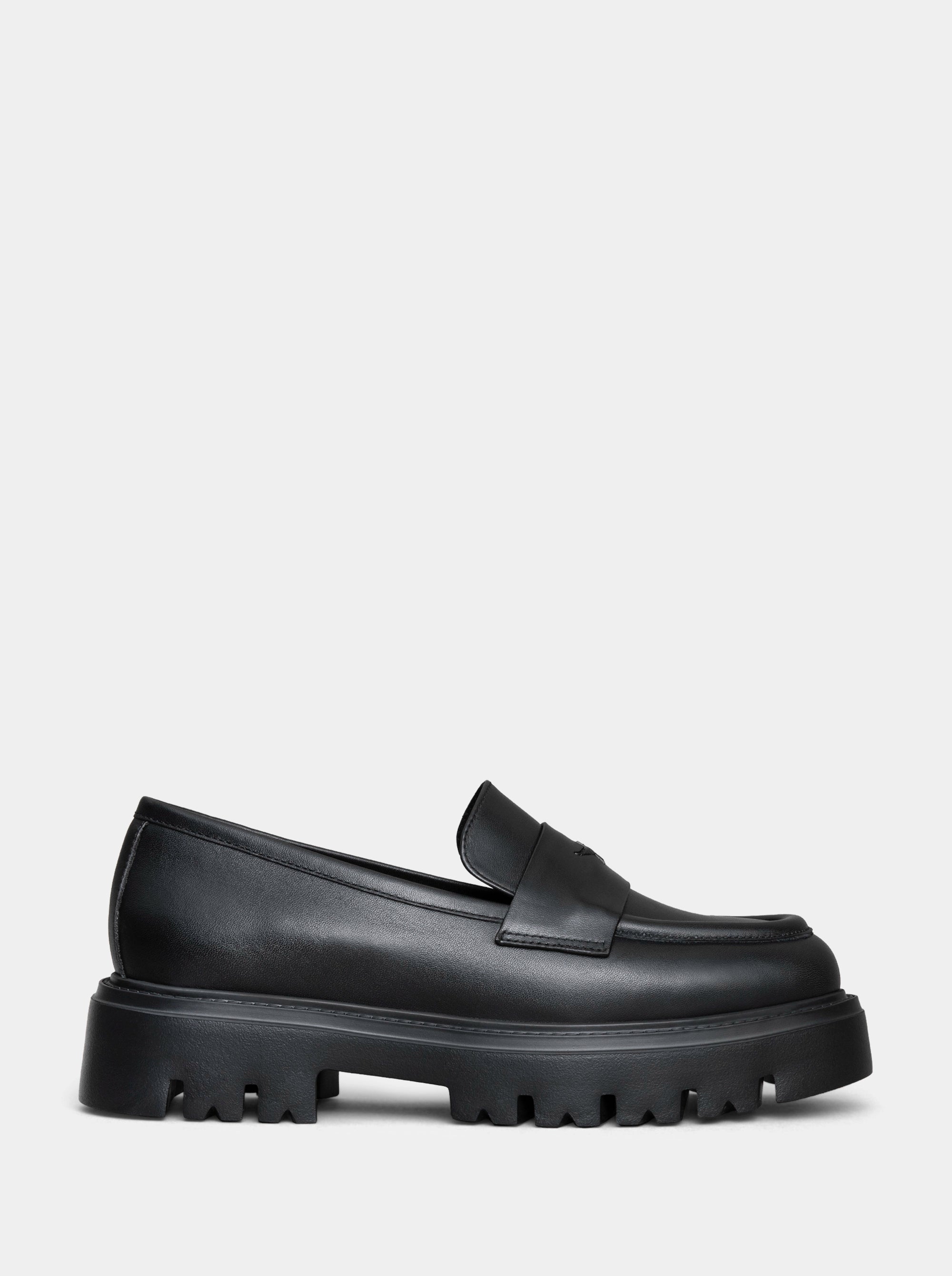 SANDERO BLACK LEATHER SHOES