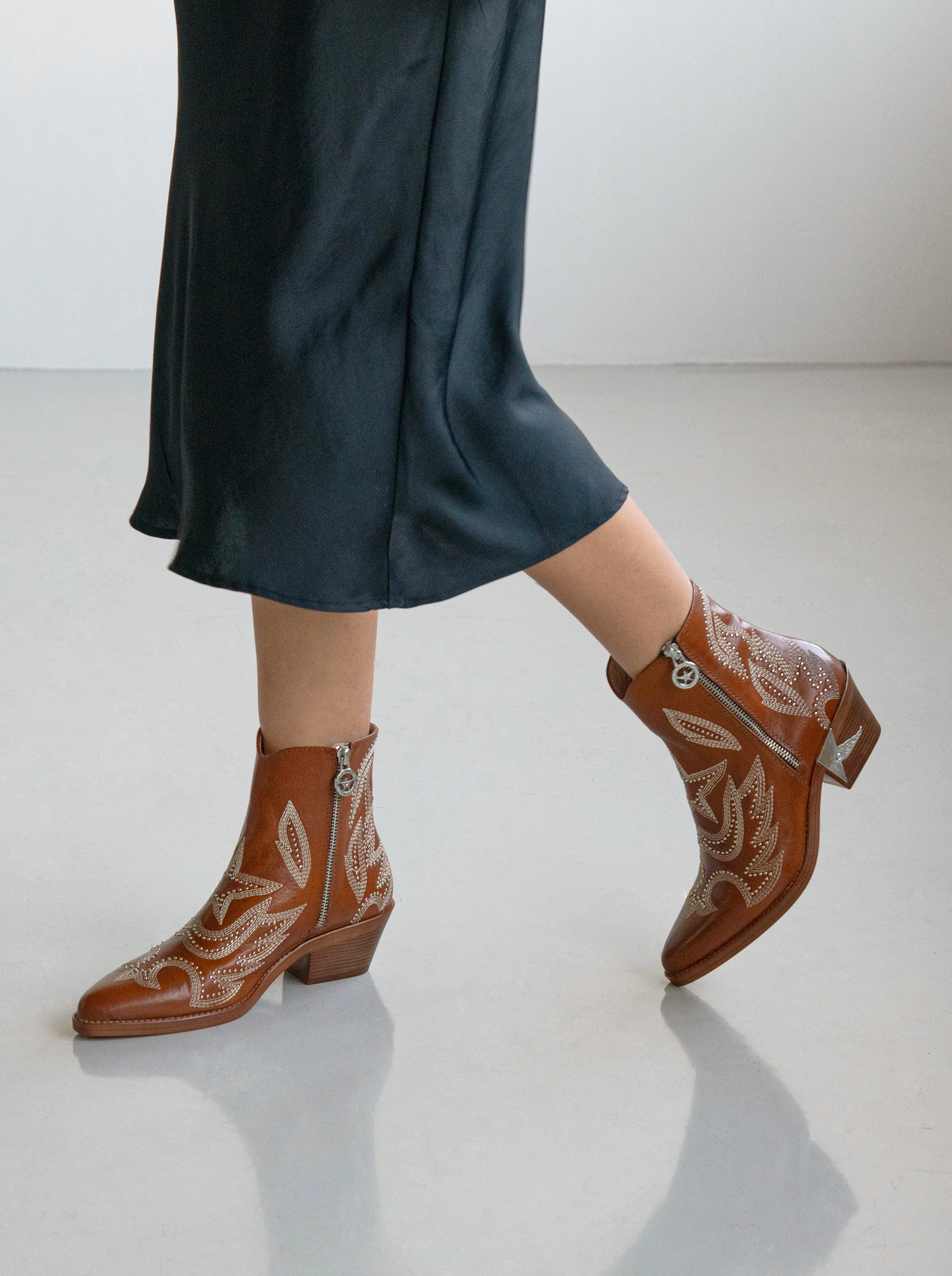 SILVA CARAMEL BROWN LEATHER BOOTIES