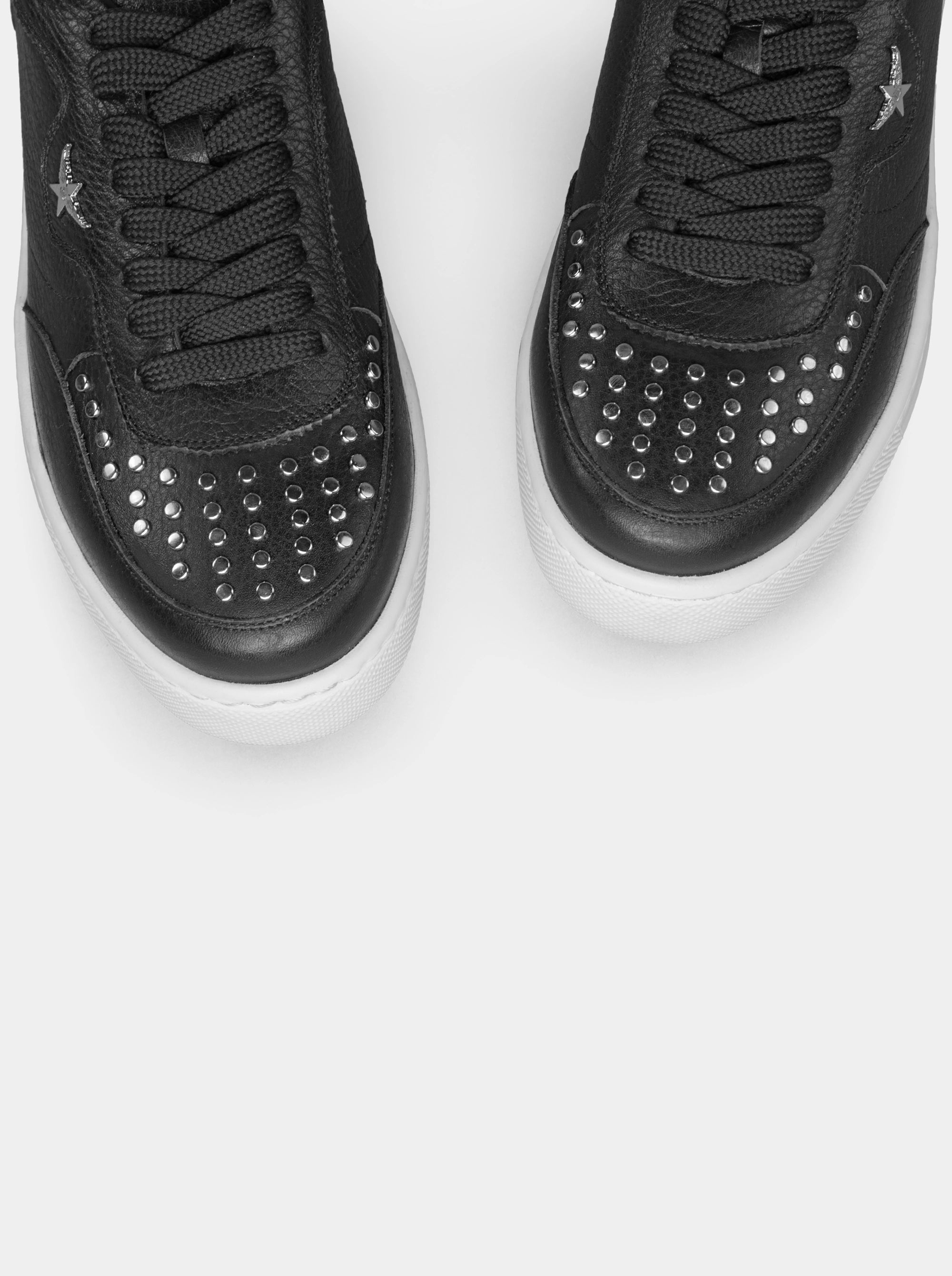 STAR PIN BLACK SNEAKERS