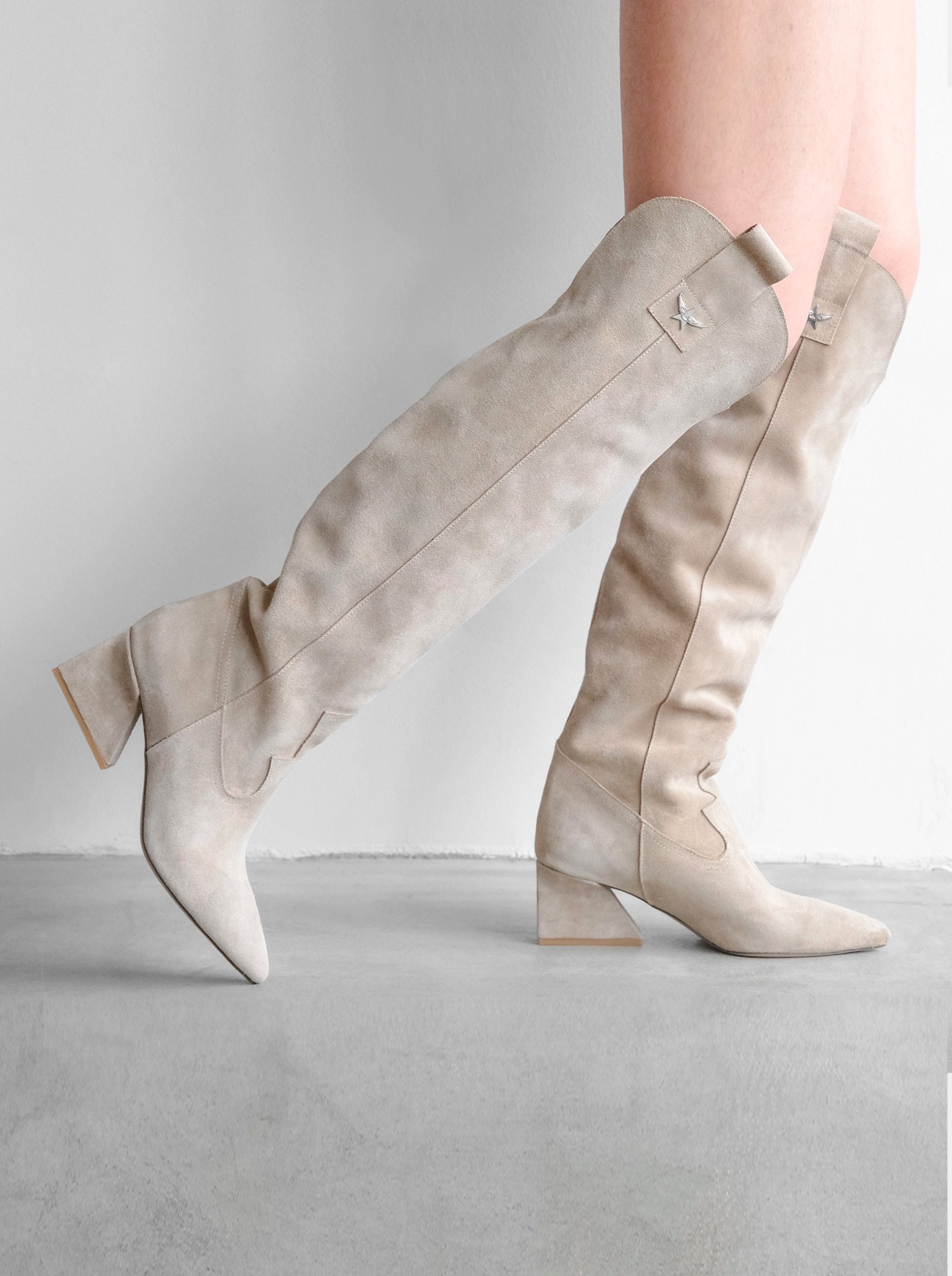 TALL BEIGE BOOTS