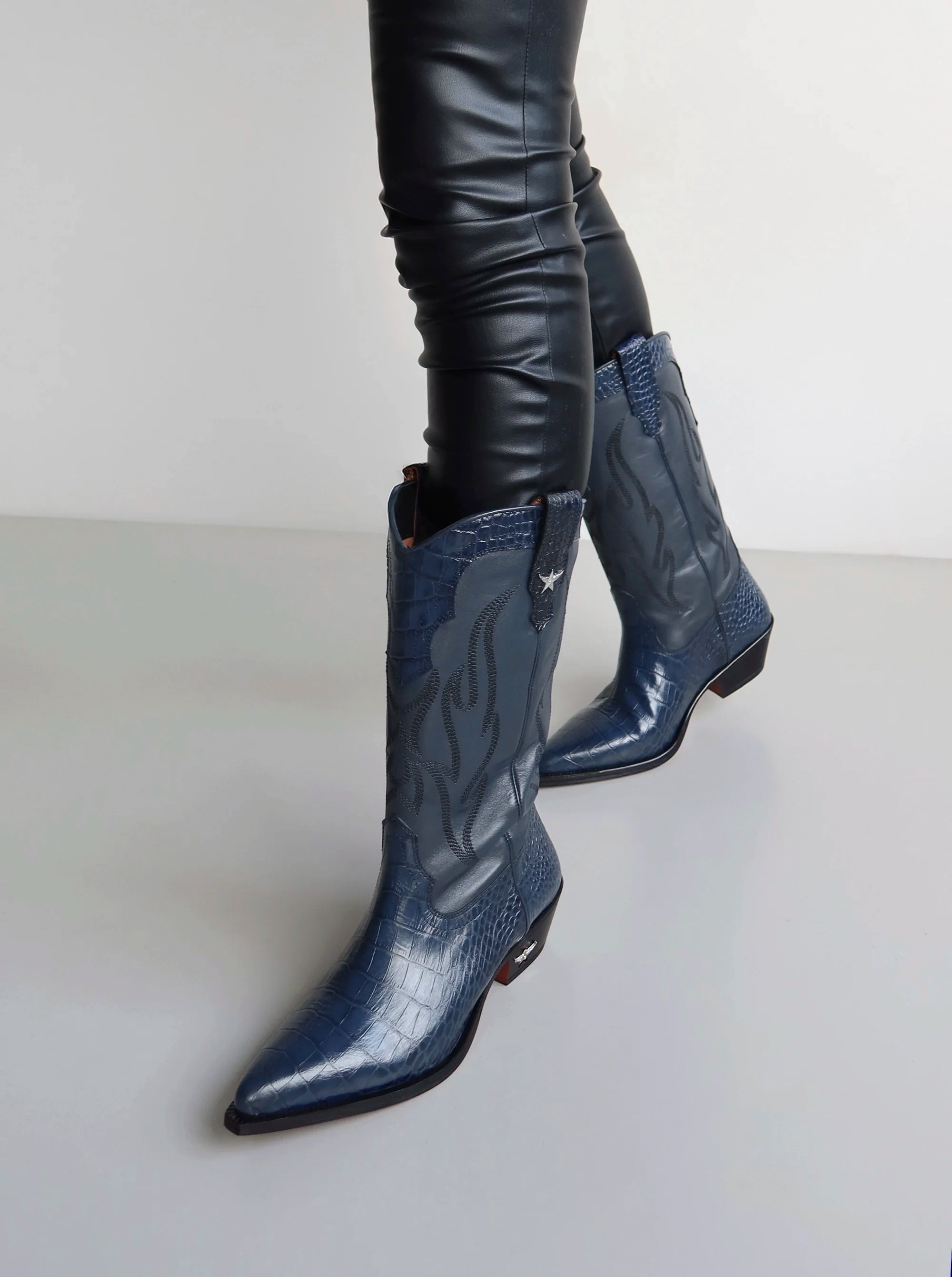 TEXAS NAVY BLUE CROCO BOOTS