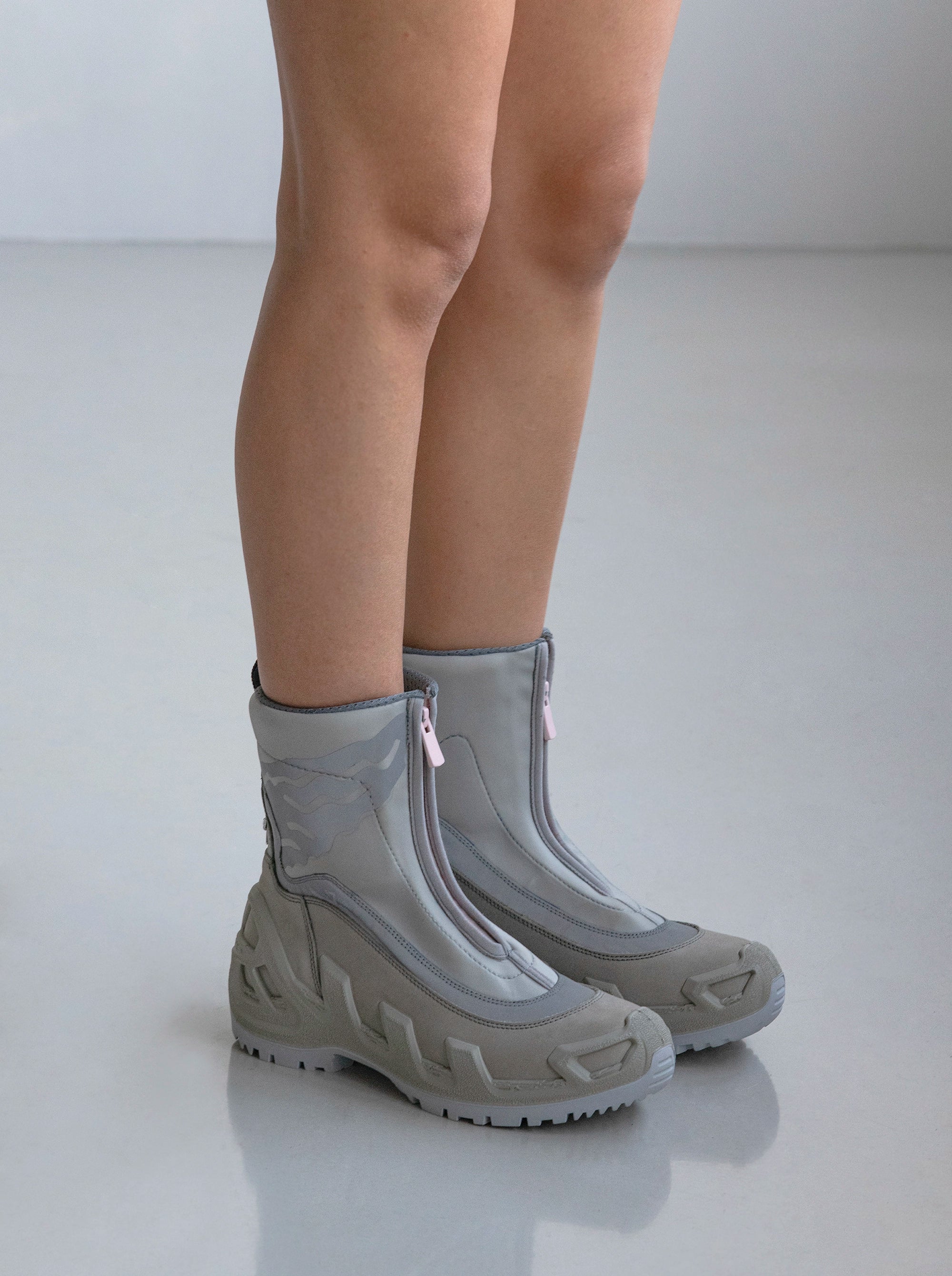 URBAN DIGITAL GREY BOOTIES